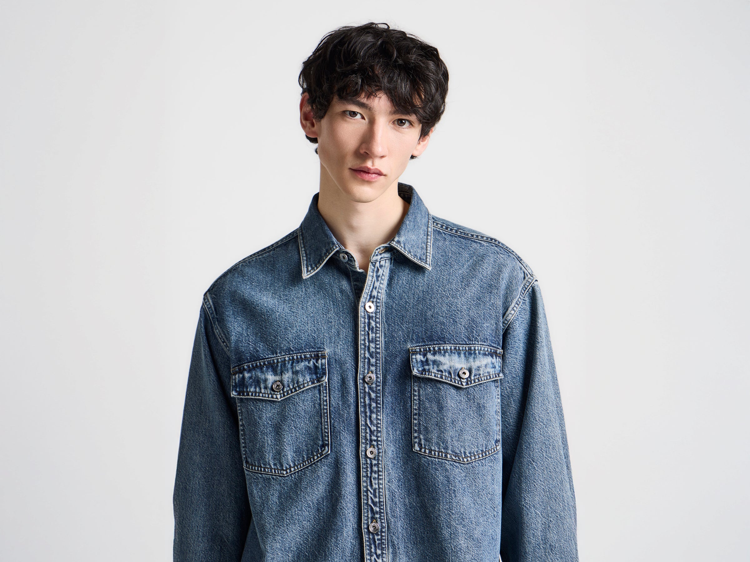MENS OVERSIZED SHIRT IN MID BLUE