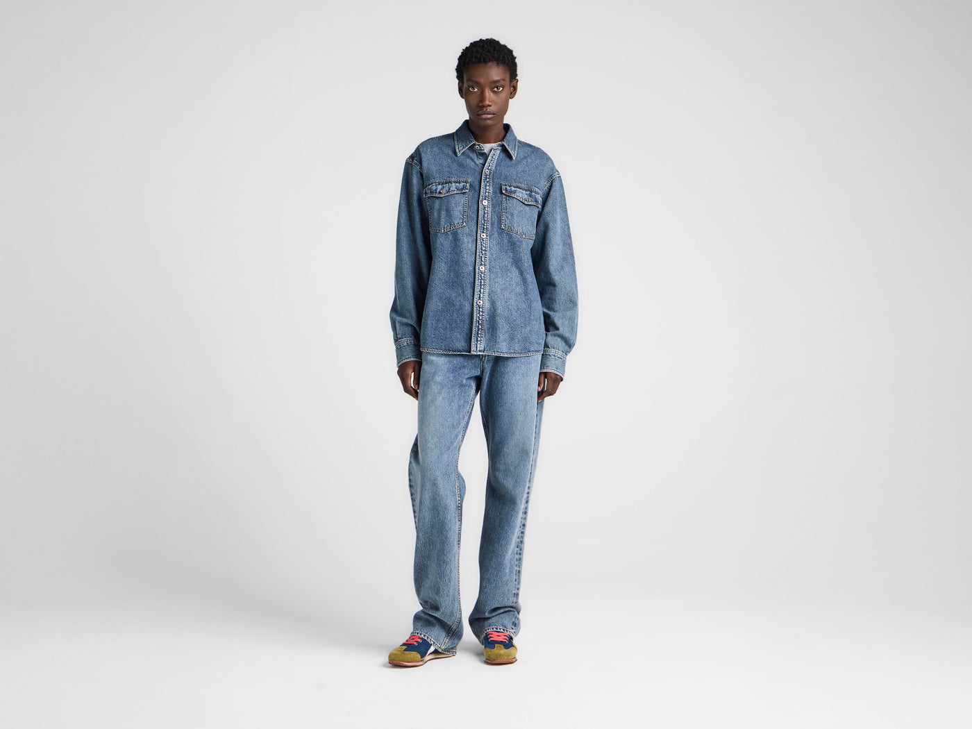 WOMENS OVERSIZED DENIM SHIRT IN MID BLUE