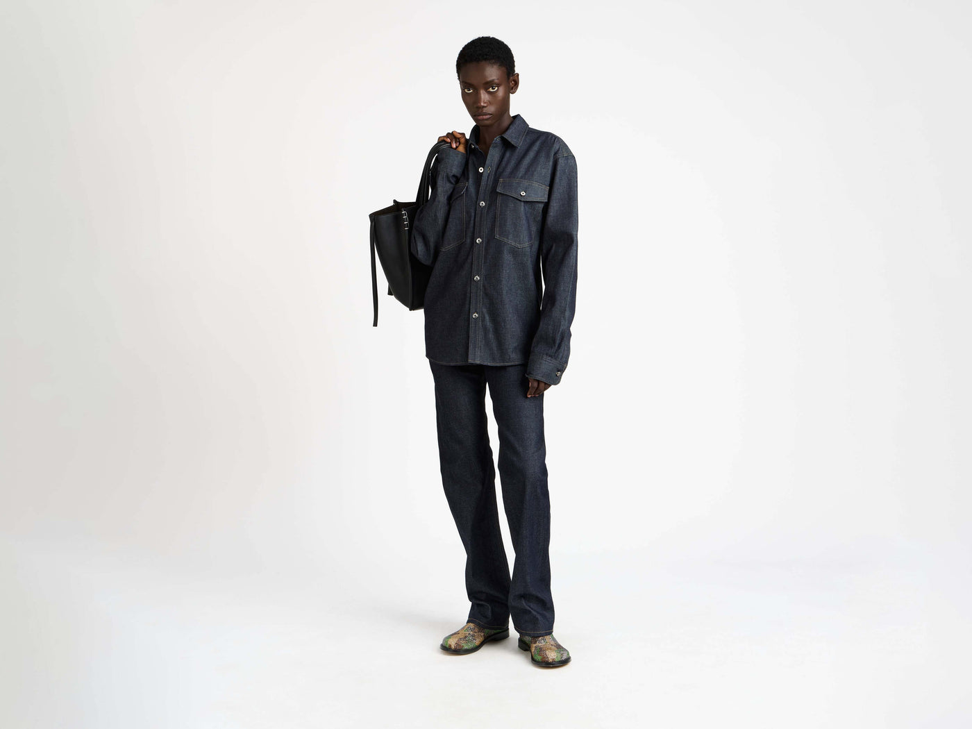 OVERSIZED DENIM SHIRT IN INDIGO