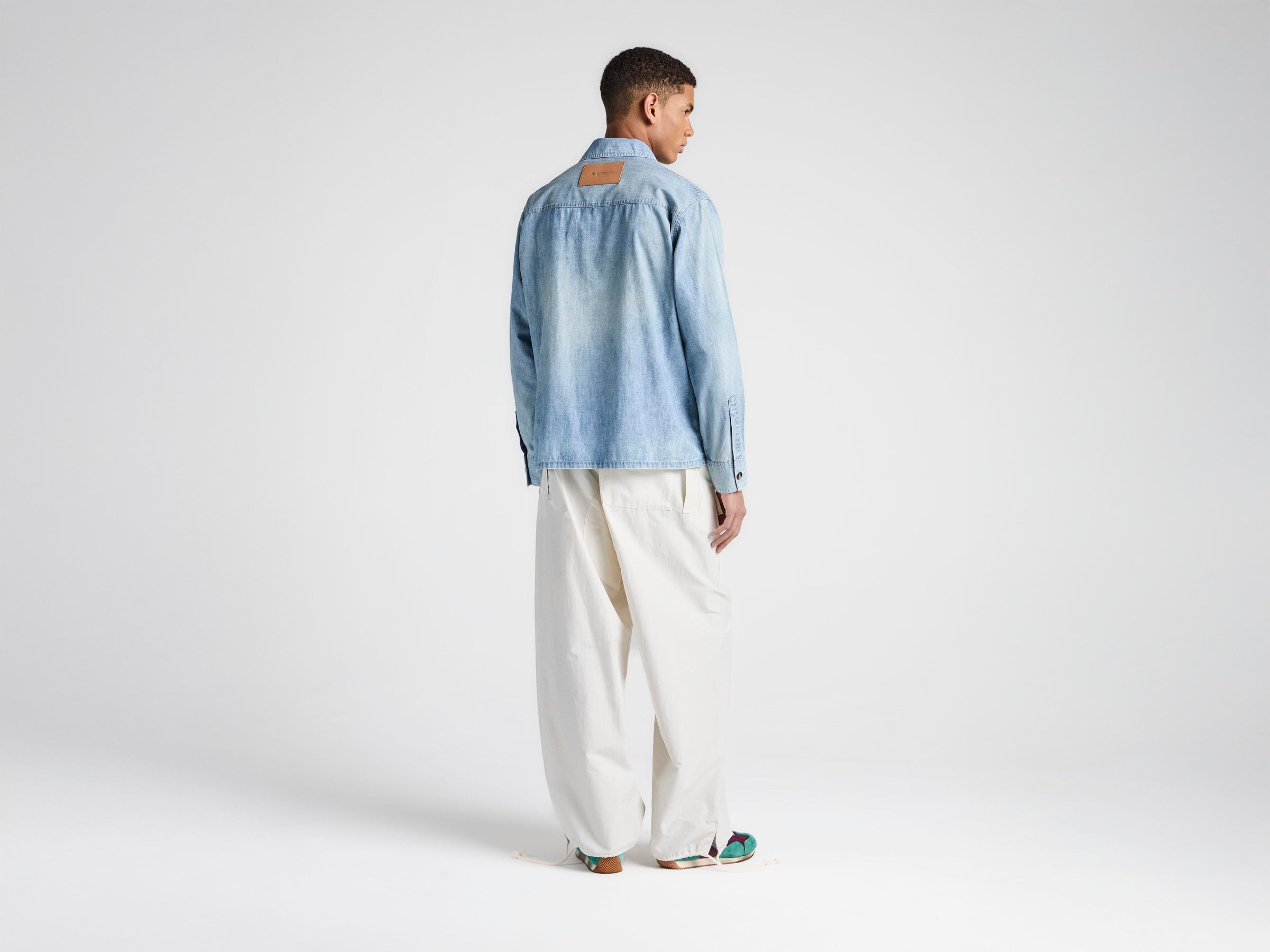 MENS SLANT POCKET SHIRT IN PALE BLUE
