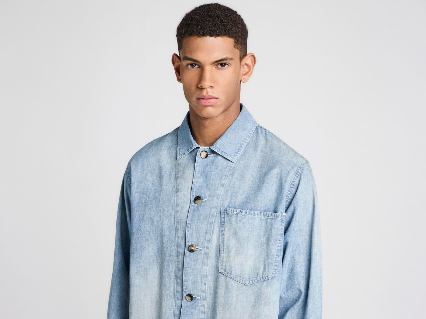 MENS SLANT POCKET SHIRT IN PALE BLUE
