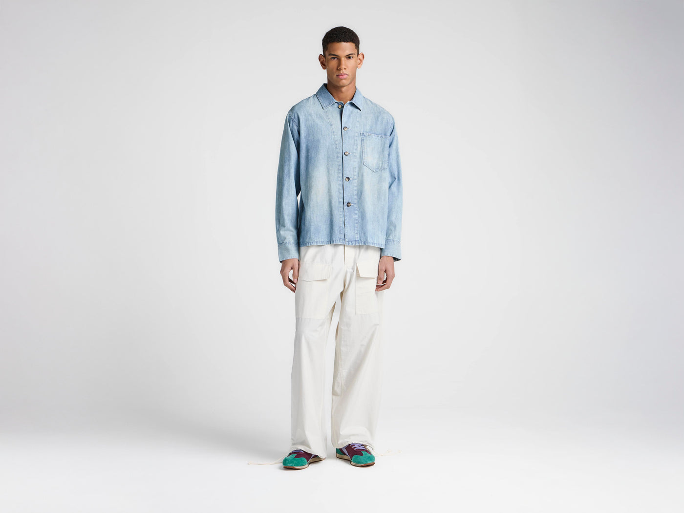 MENS SLANT POCKET SHIRT IN PALE BLUE