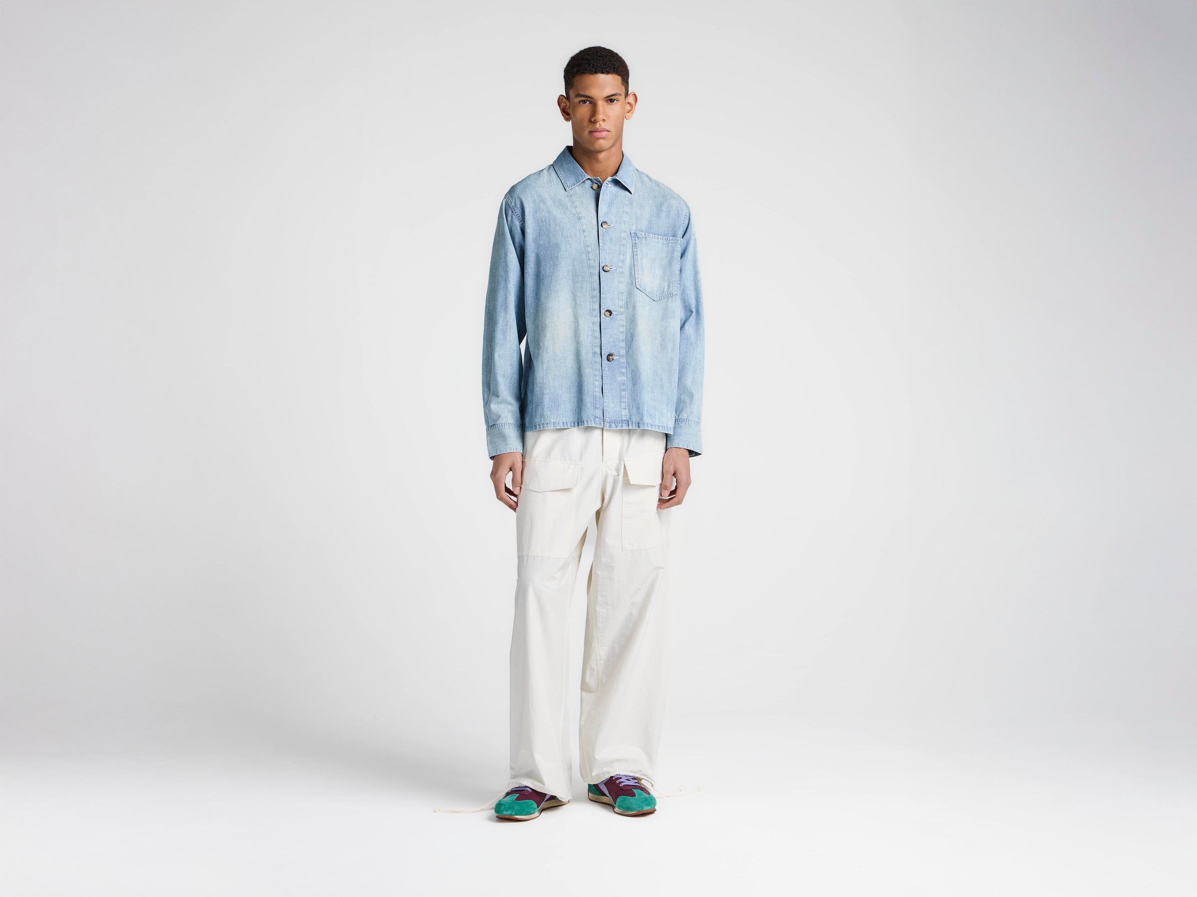 MENS SLANT POCKET SHIRT IN PALE BLUE