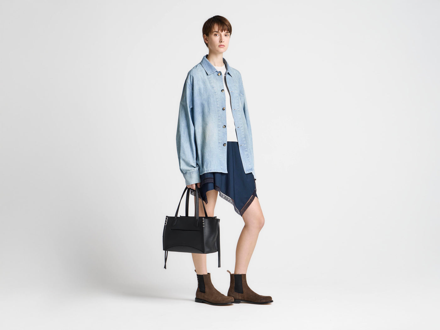 WOMENS SLANT POCKET SHIRT IN PALE BLUE