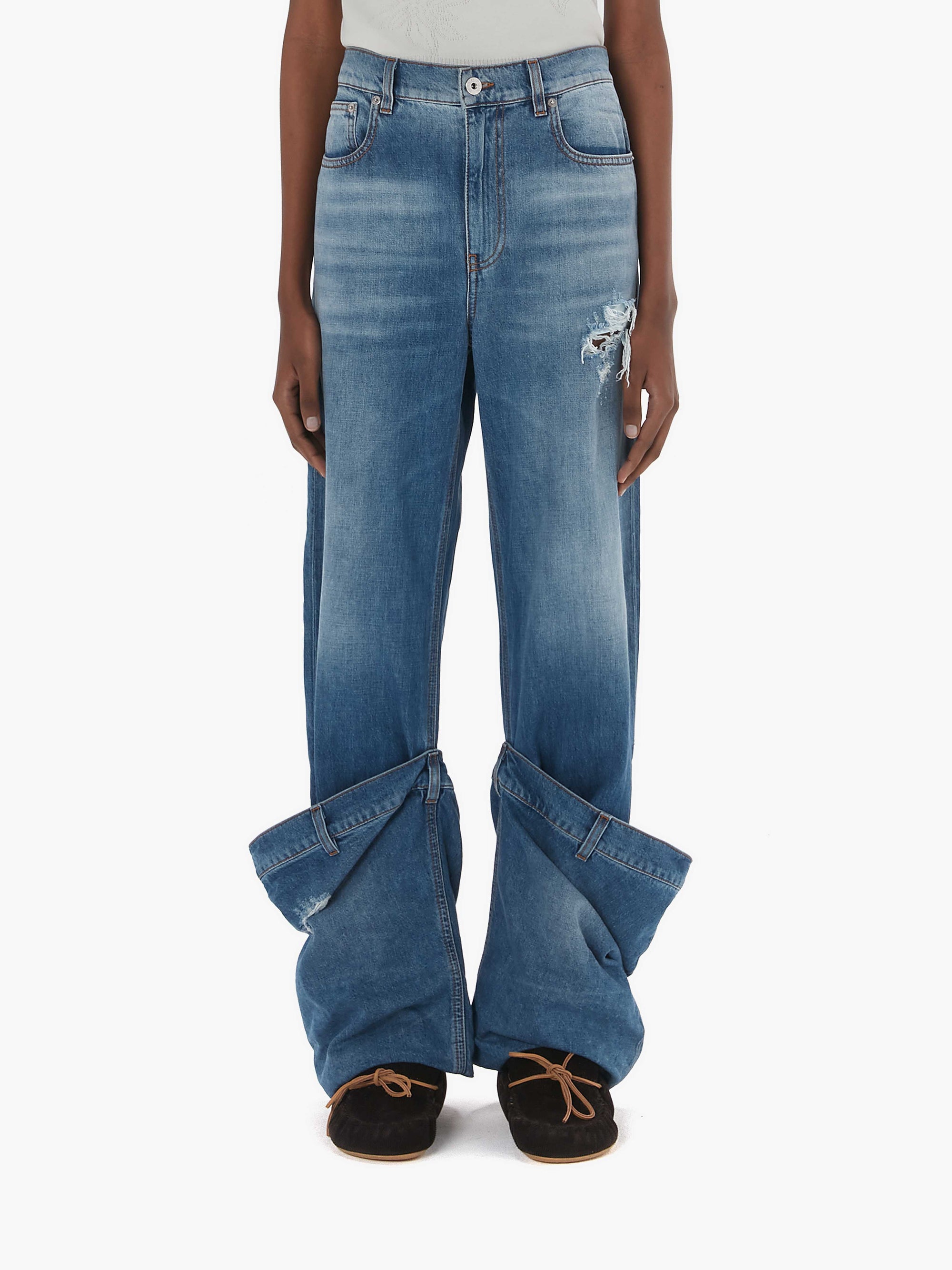 BUCKET DENIM JEANS