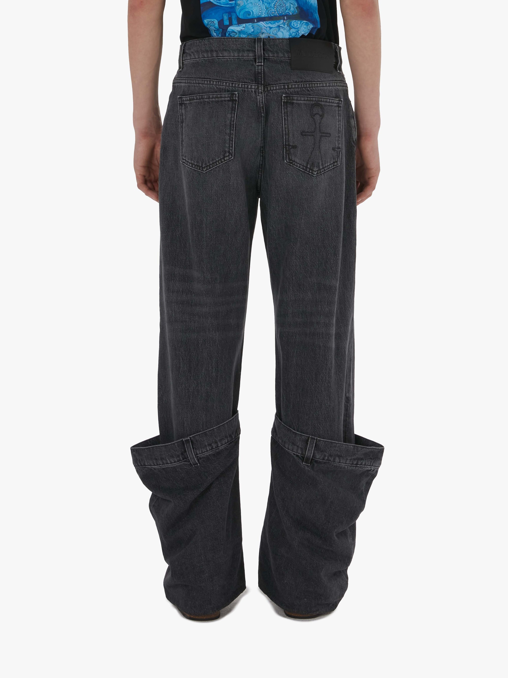 BUCKET DENIM JEANS