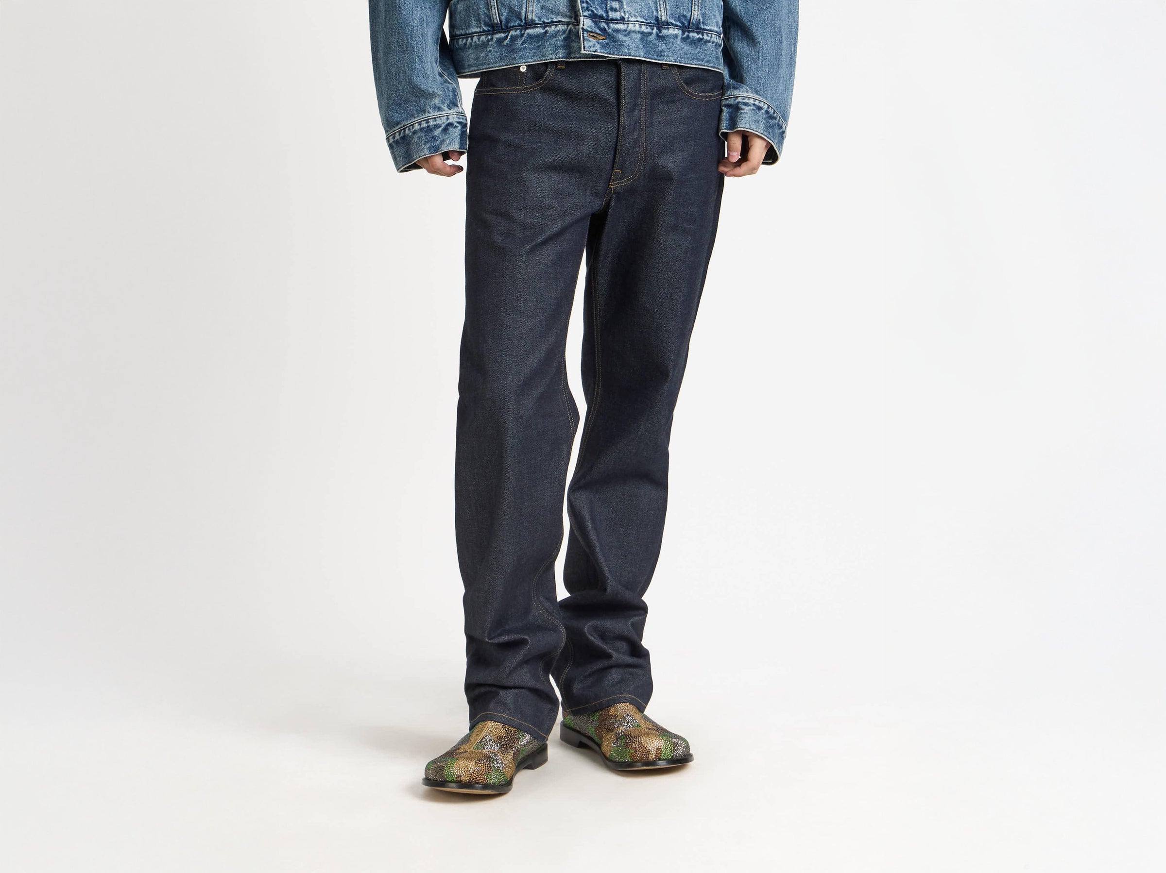 STRAIGHT LEG DENIM JEANS IN INDIGO