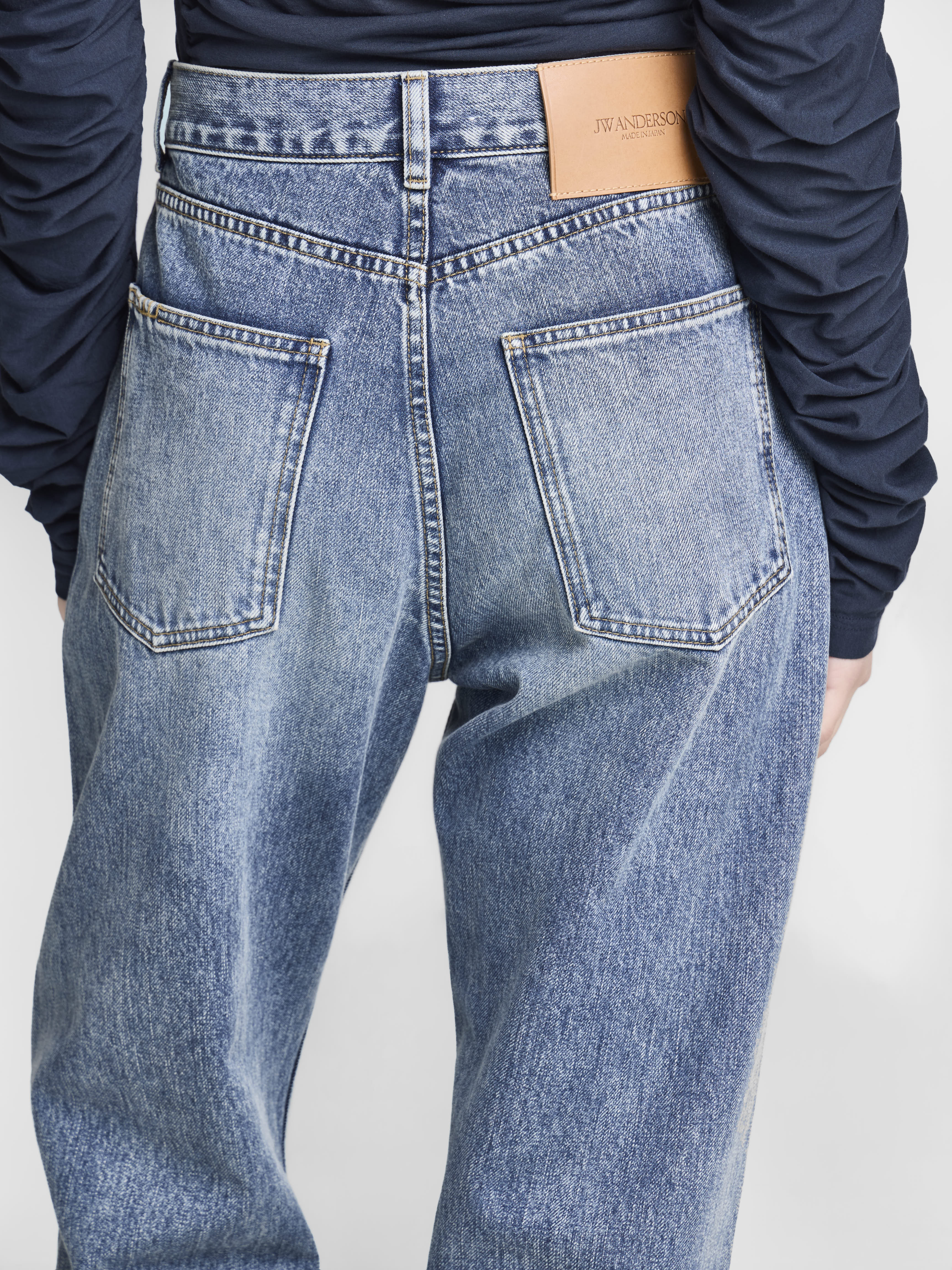 WOMENS STRAIGHT LEG DENIM JEANS IN MID BLUE in MID BLUE