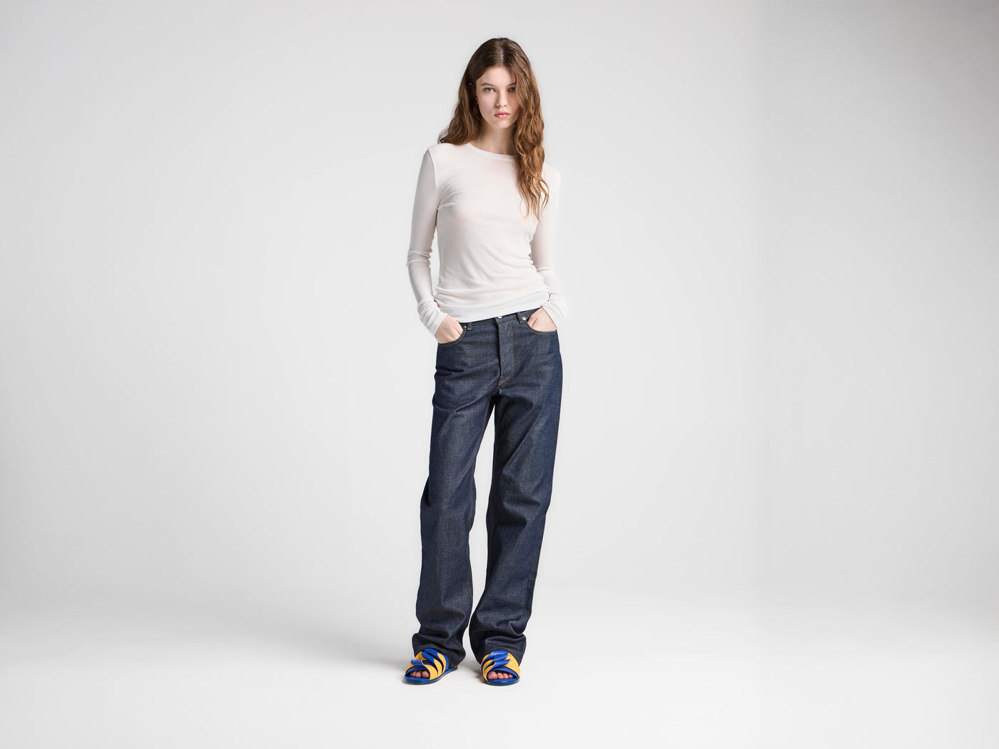 WOMENS STRAIGHT LEG DENIM JEANS IN INDIGO