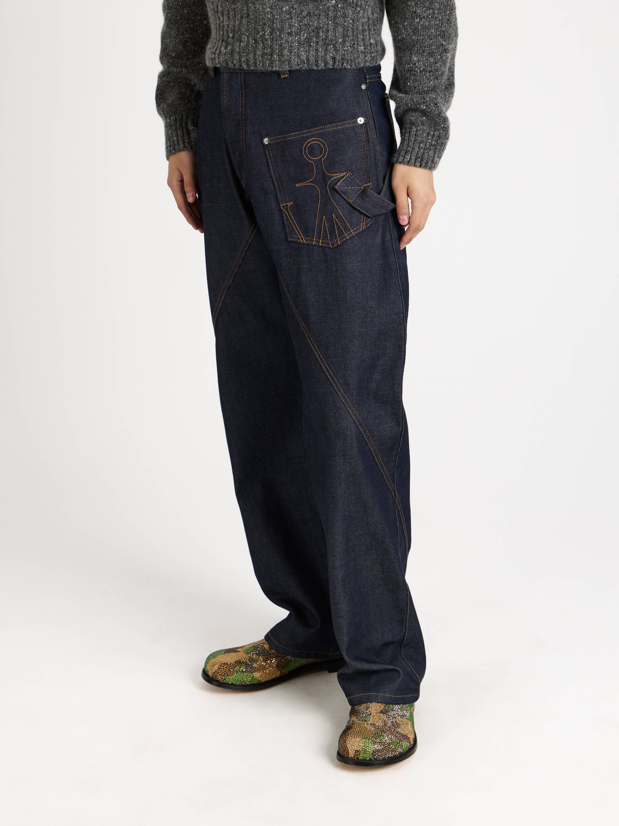 twisted workwear jeans indigo Model Detail 7