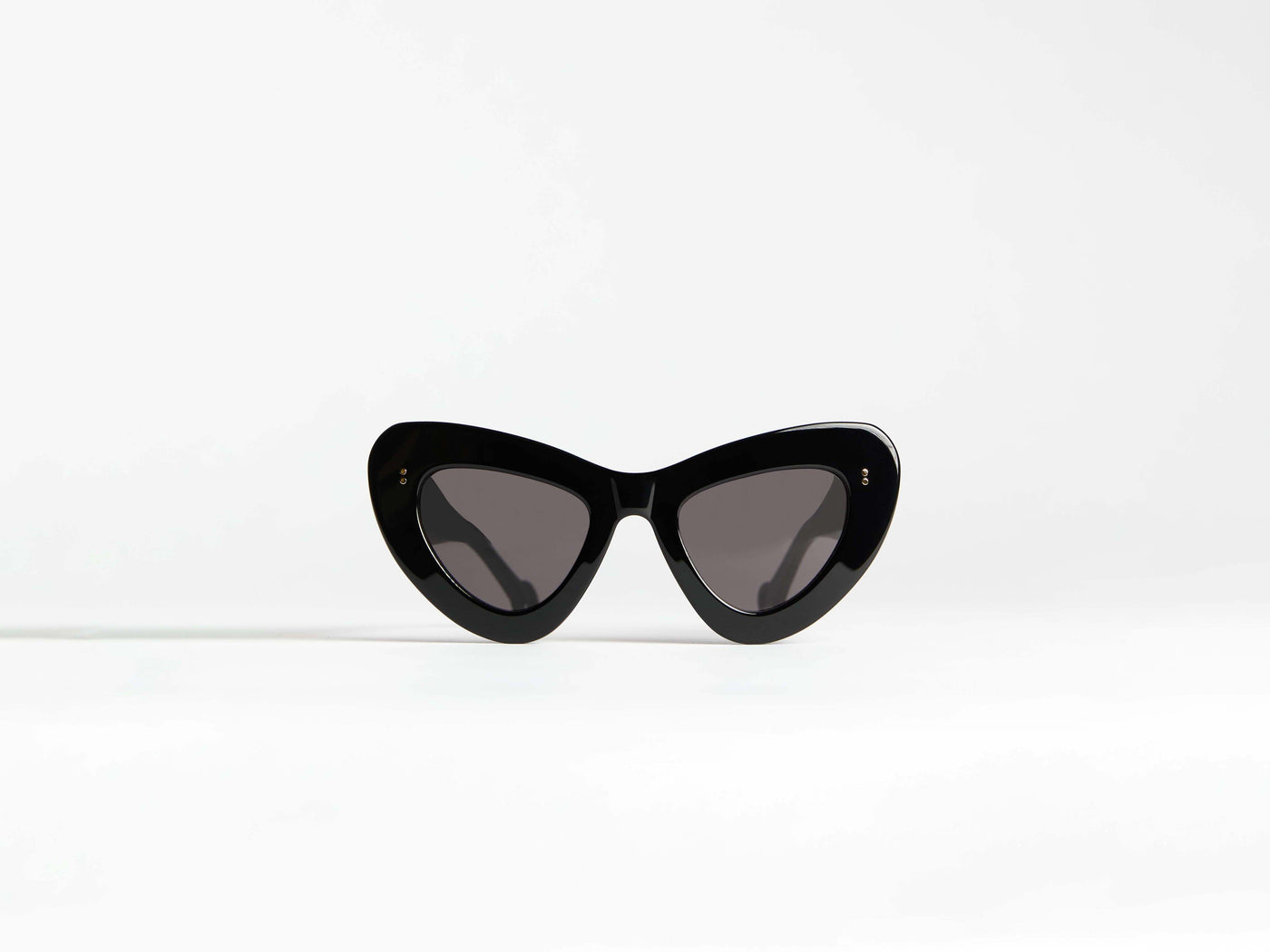 jwa06 butterfly black Product Front 4