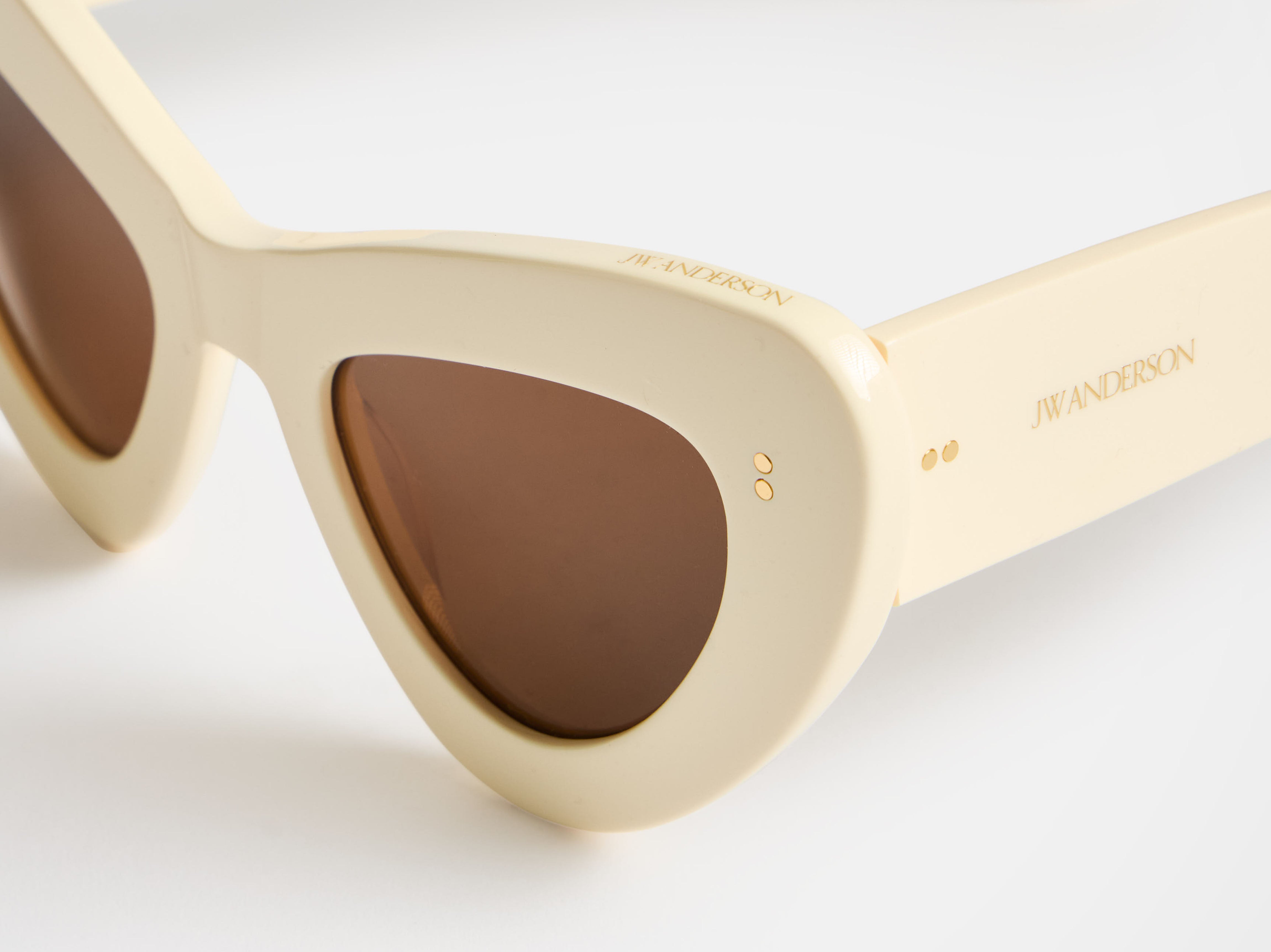 JWA06 BUTTERFLY SUNGLASSES IN OFF-WHITE in OFF WHITE