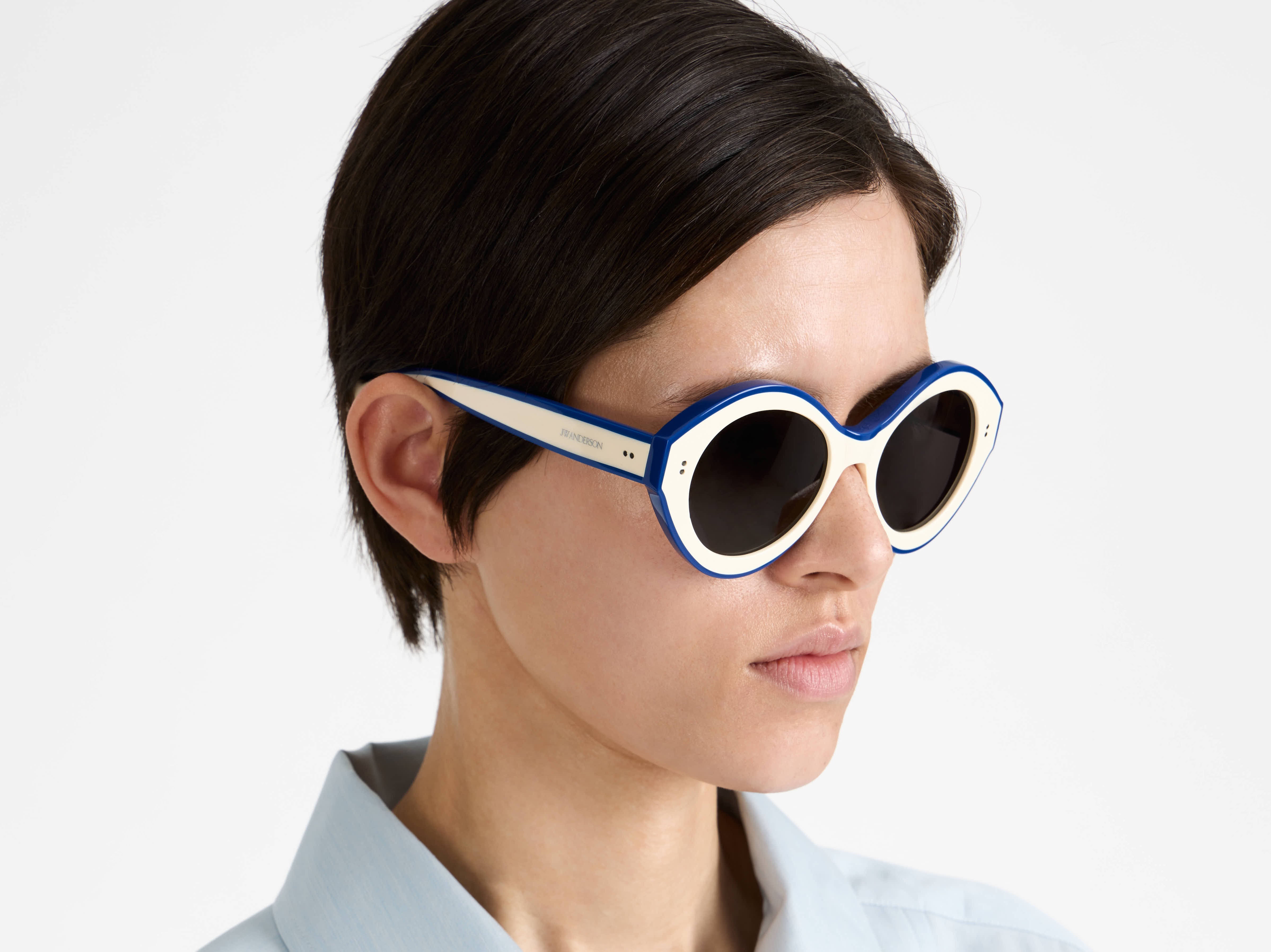 JWA07 BUMPER SUNGLASSES IN WHITE & BLUE in OFF WHITE/BLUE
