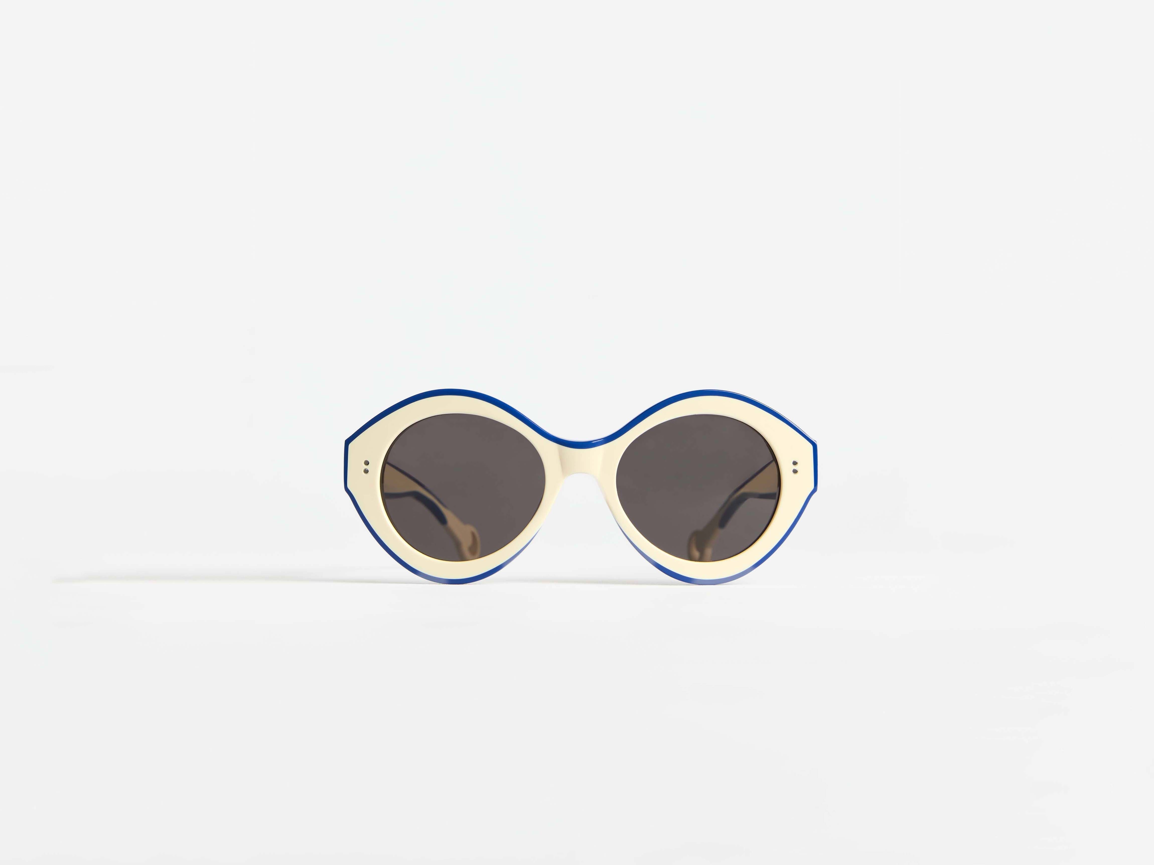 JWA07 BUMPER SUNGLASSES IN WHITE & BLUE in OFF WHITE/BLUE