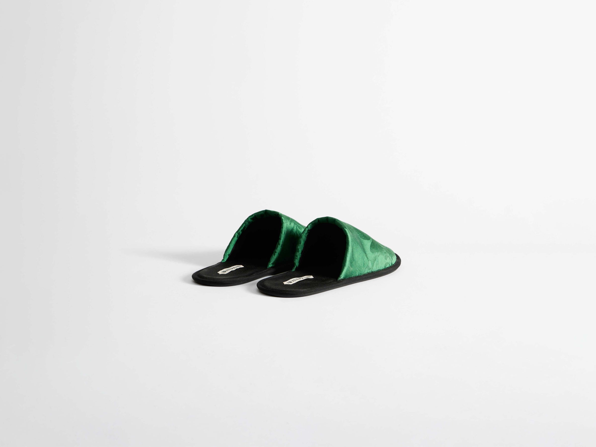 close toe slide w emerald Product Angle 2