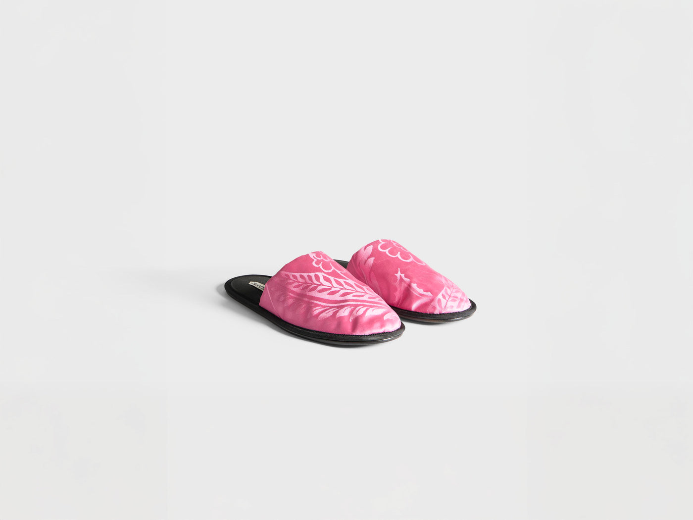MENS CLOSE TOE SLIDES IN CAMELLIA