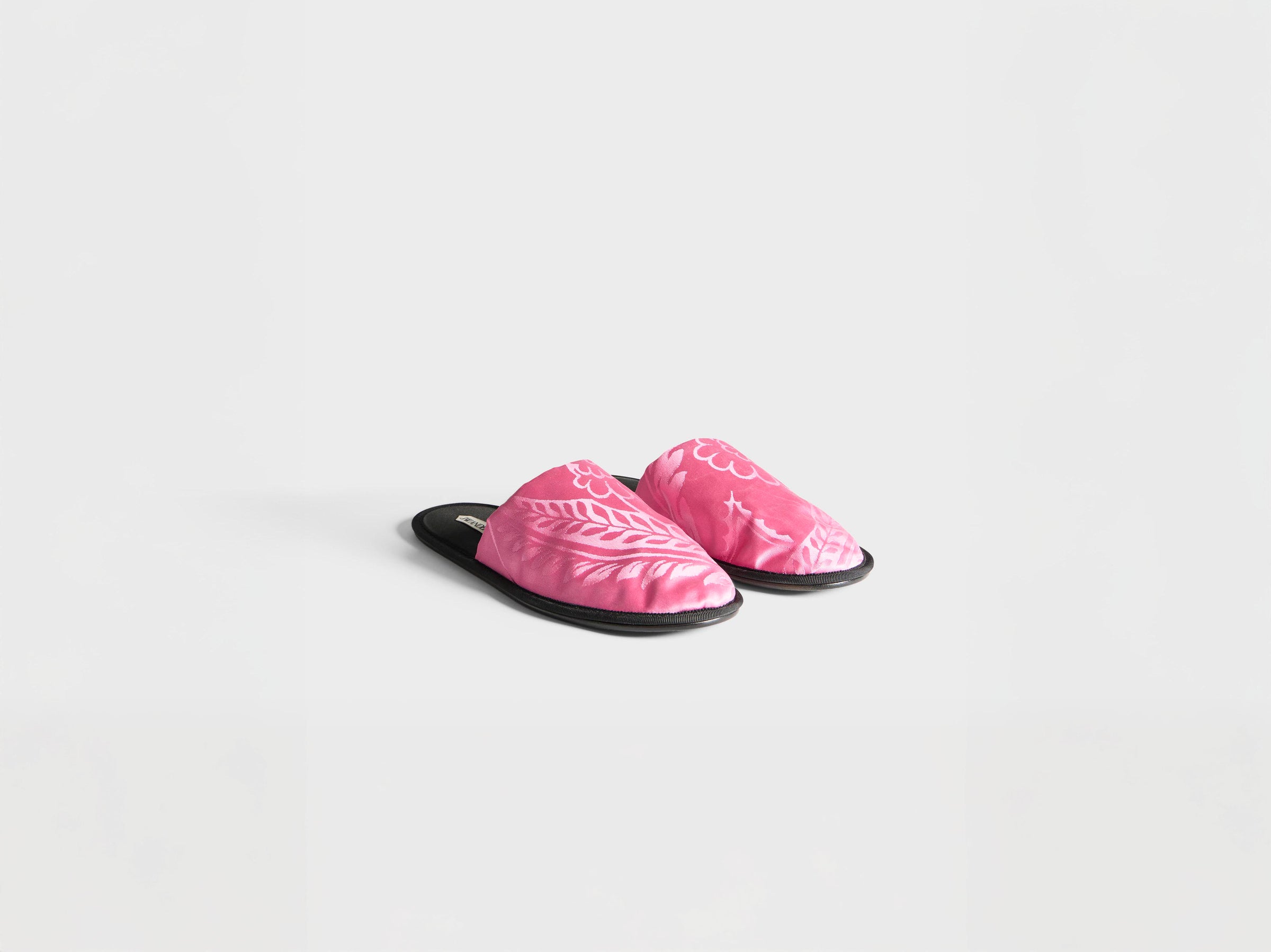 MENS CLOSE TOE SLIDES IN CAMELLIA