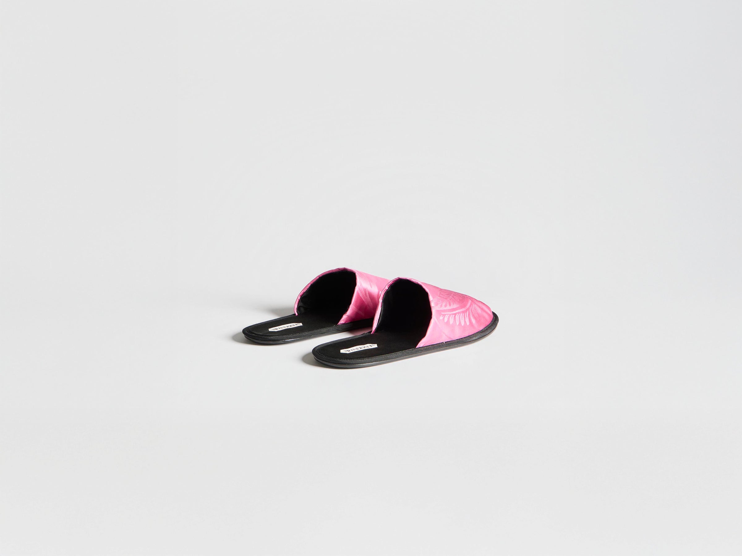 MENS CLOSE TOE SLIDES IN CAMELLIA