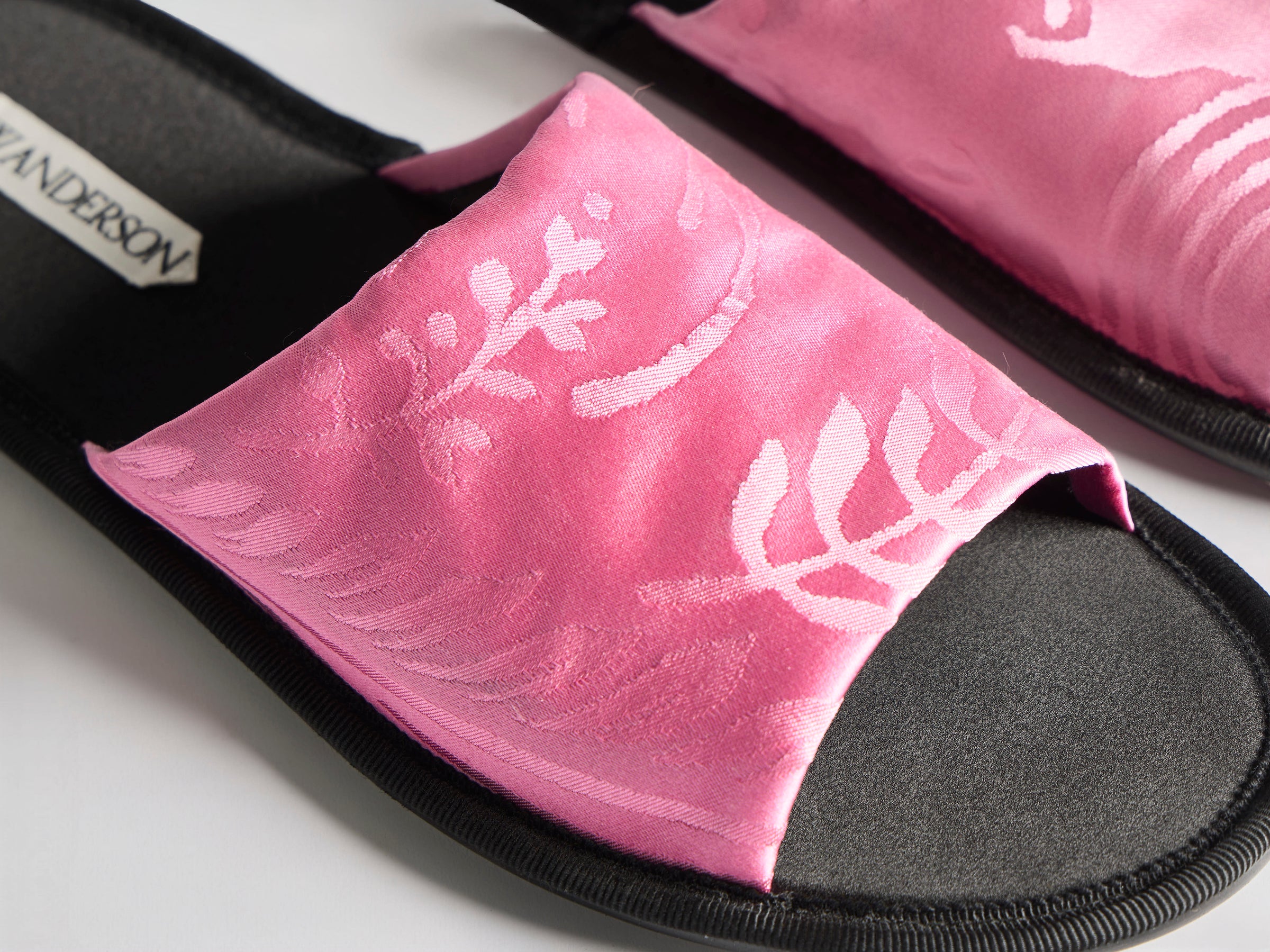 WOMENS OPEN TOE SLIDES IN CAMELLIA