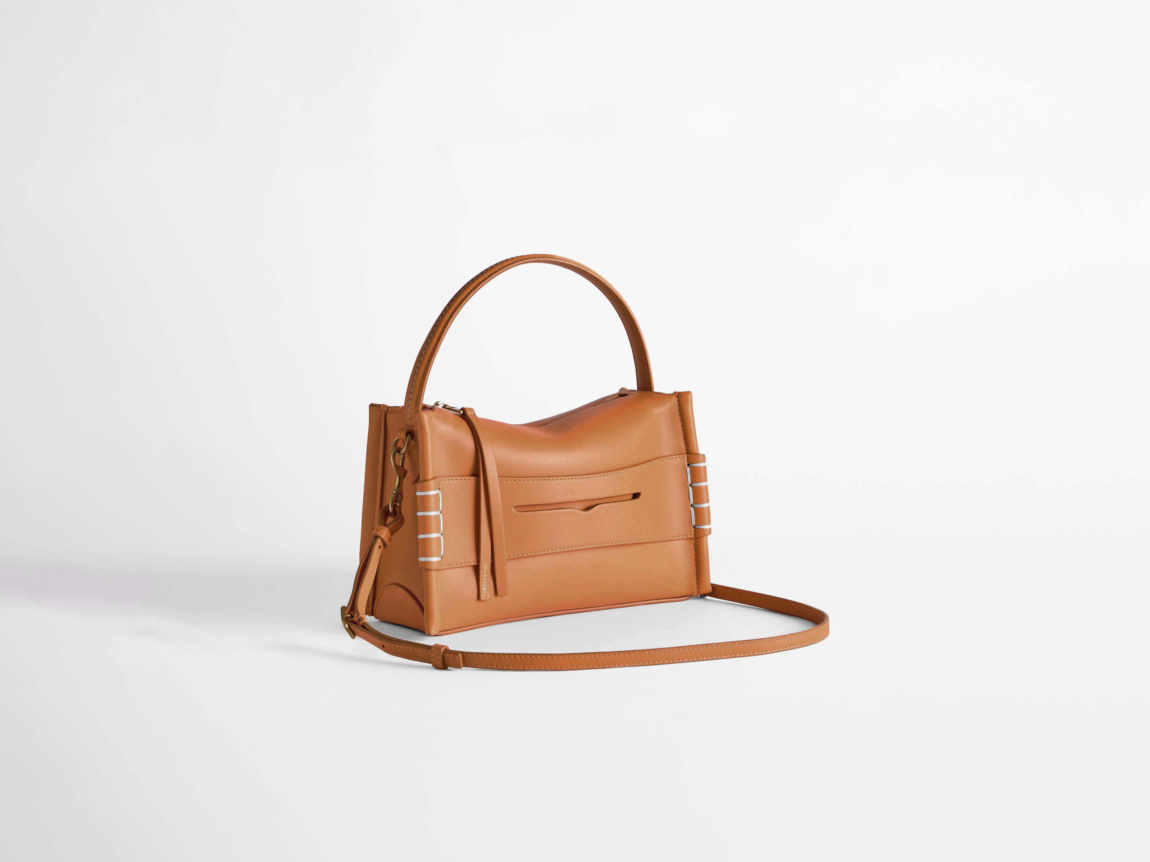 LOAFER BAG IN TAN LEATHER in TAN HB0716LA0383640O/S | JW Anderson GB