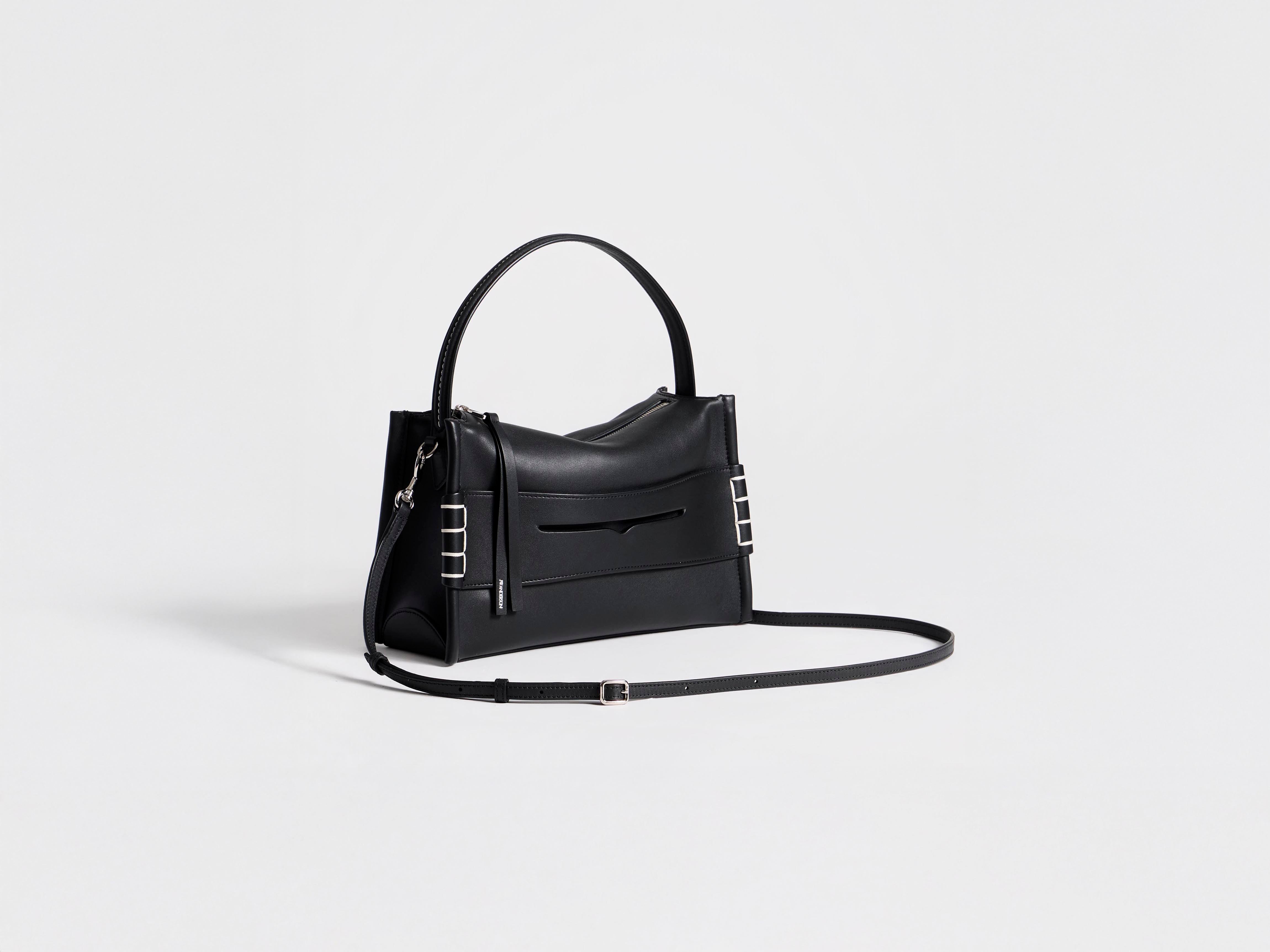 LOAFER BAG IN BLACK LEATHER in BLACK HB0716LA0383999O/S | JW