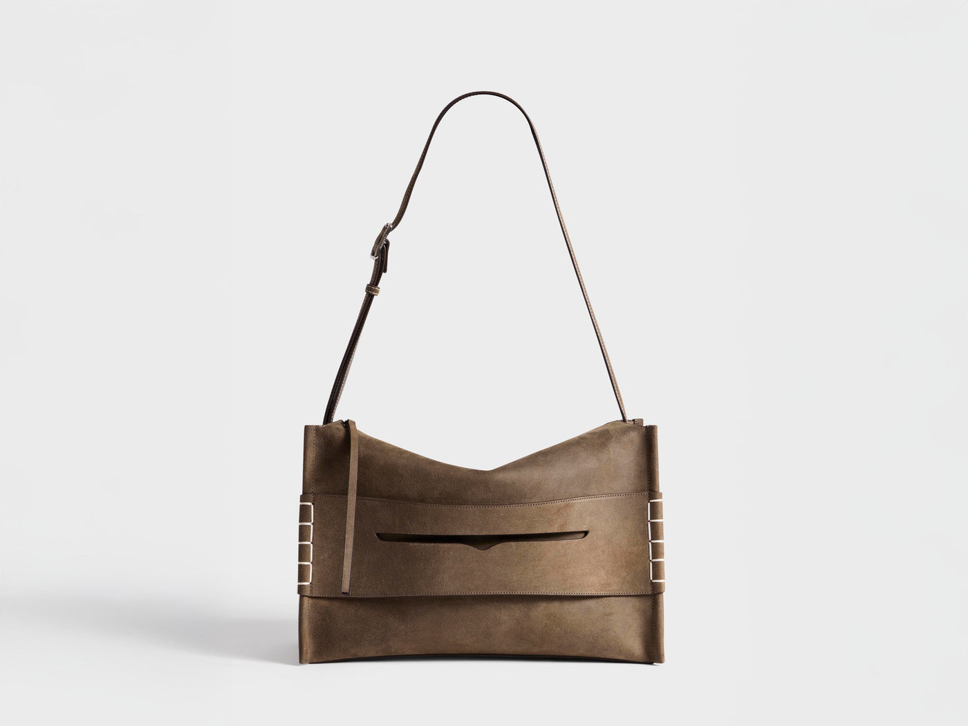 AW26 MESSENGER