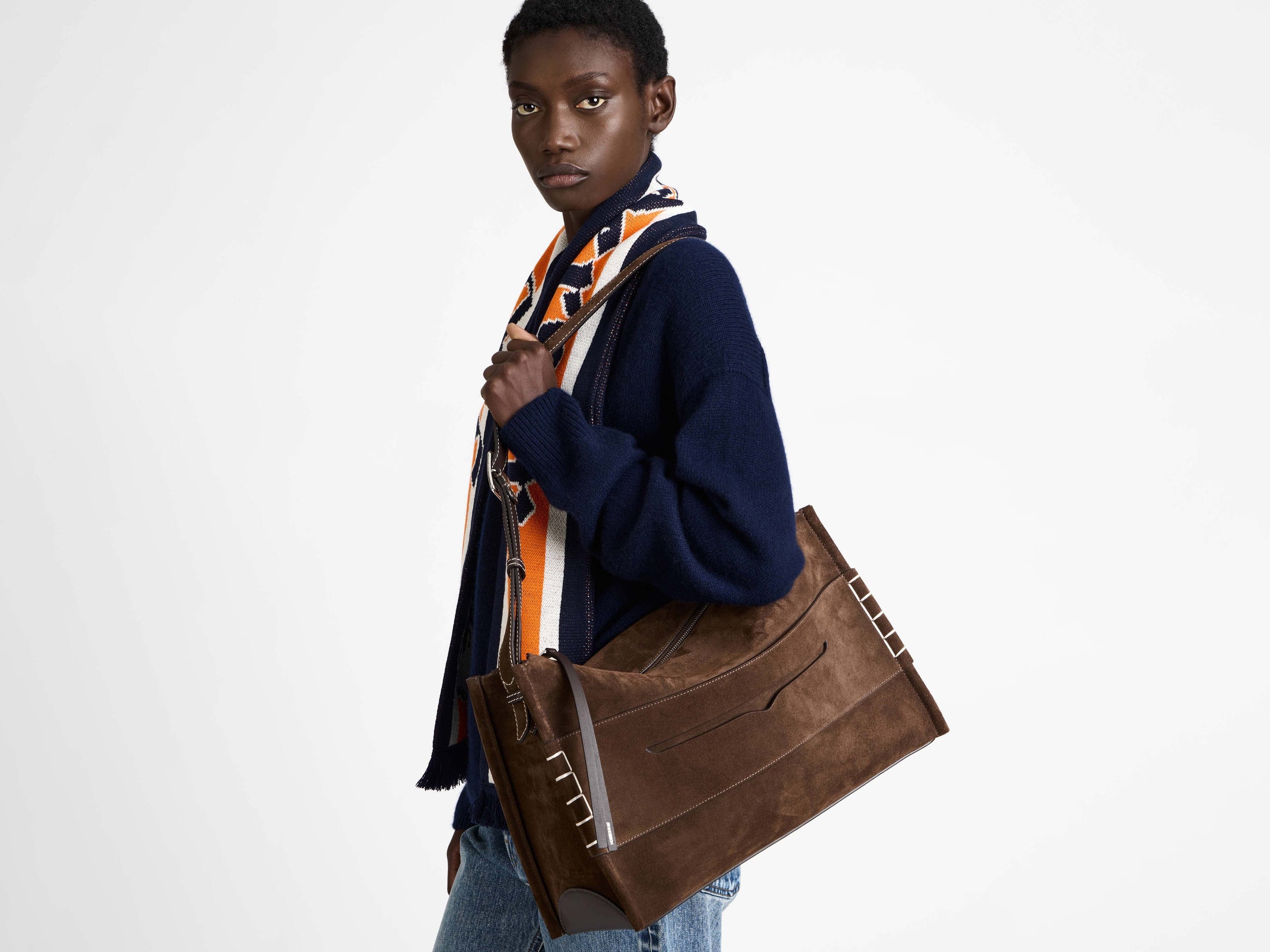 MESSENGER LOAFER BAG IN CHOCOLATE BROWN SUEDE