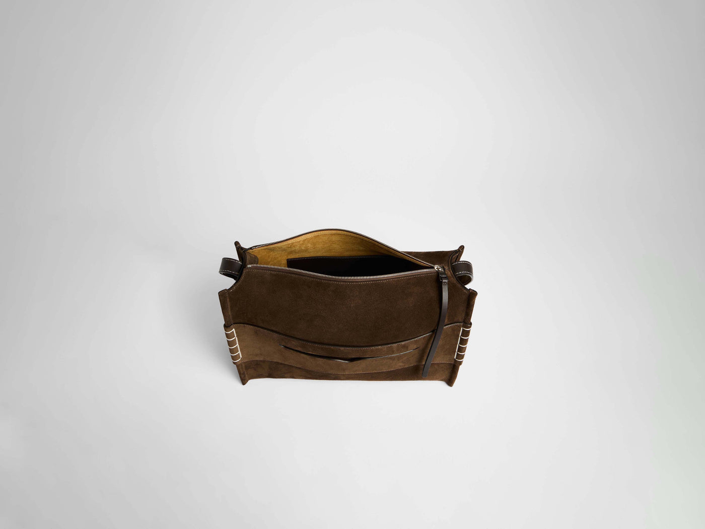 MESSENGER LOAFER BAG IN CHOCOLATE BROWN SUEDE
