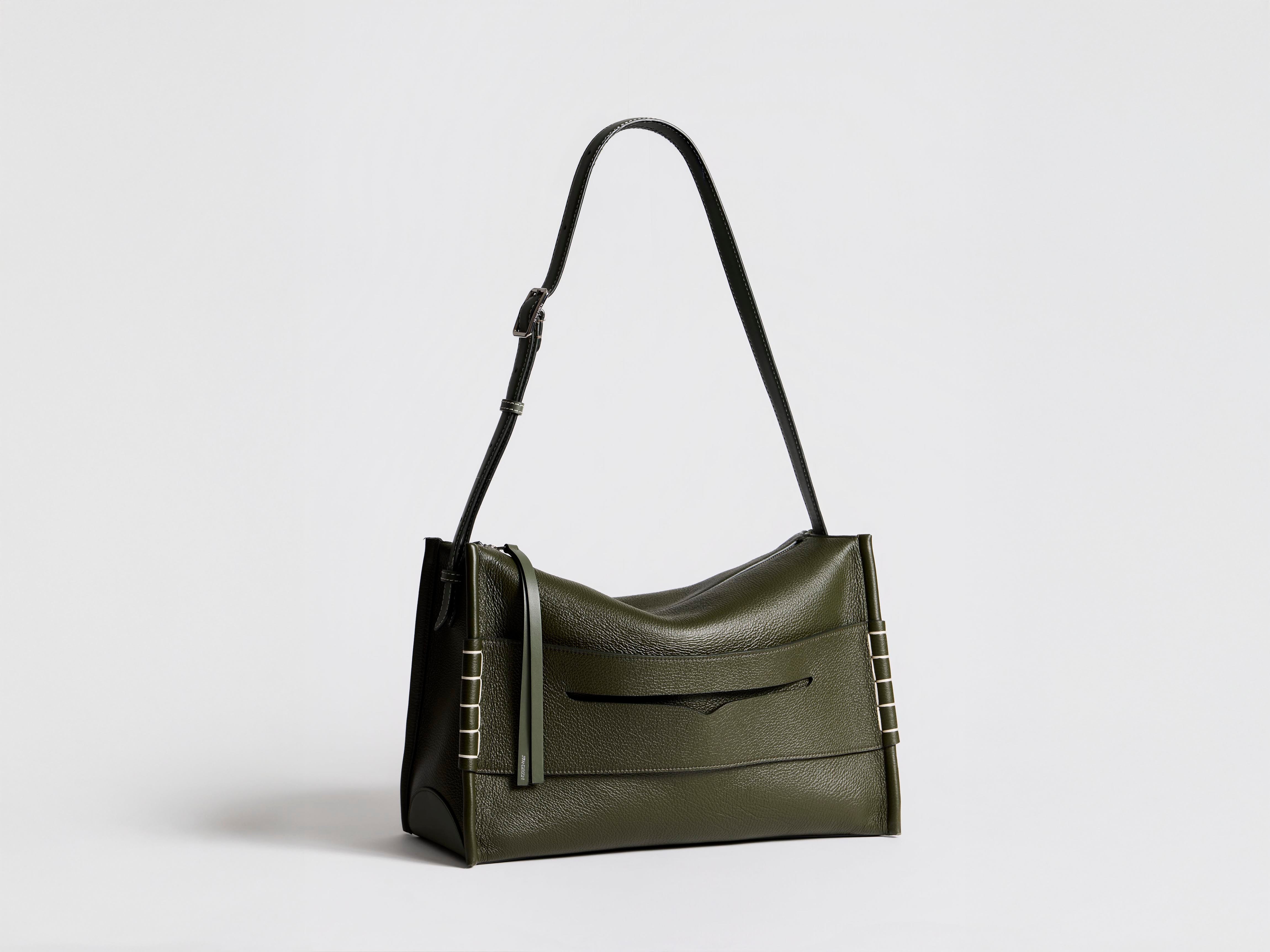 MESSENGER LOAFER BAG IN KHAKI LEATHER in KHAKI HB0749LA0410575O/S