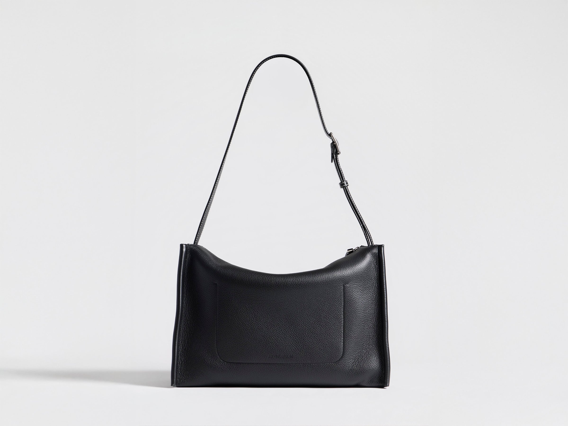 MESSENGER LOAFER BAG IN BLACK LEATHER