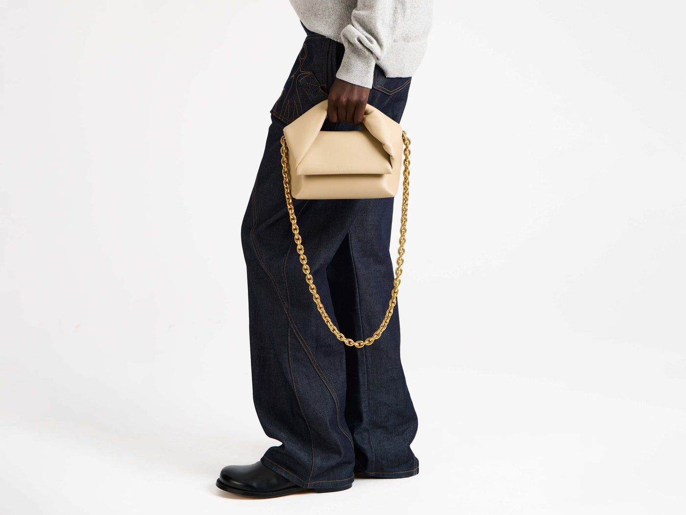 midi twister bag taupe Model Detail 1