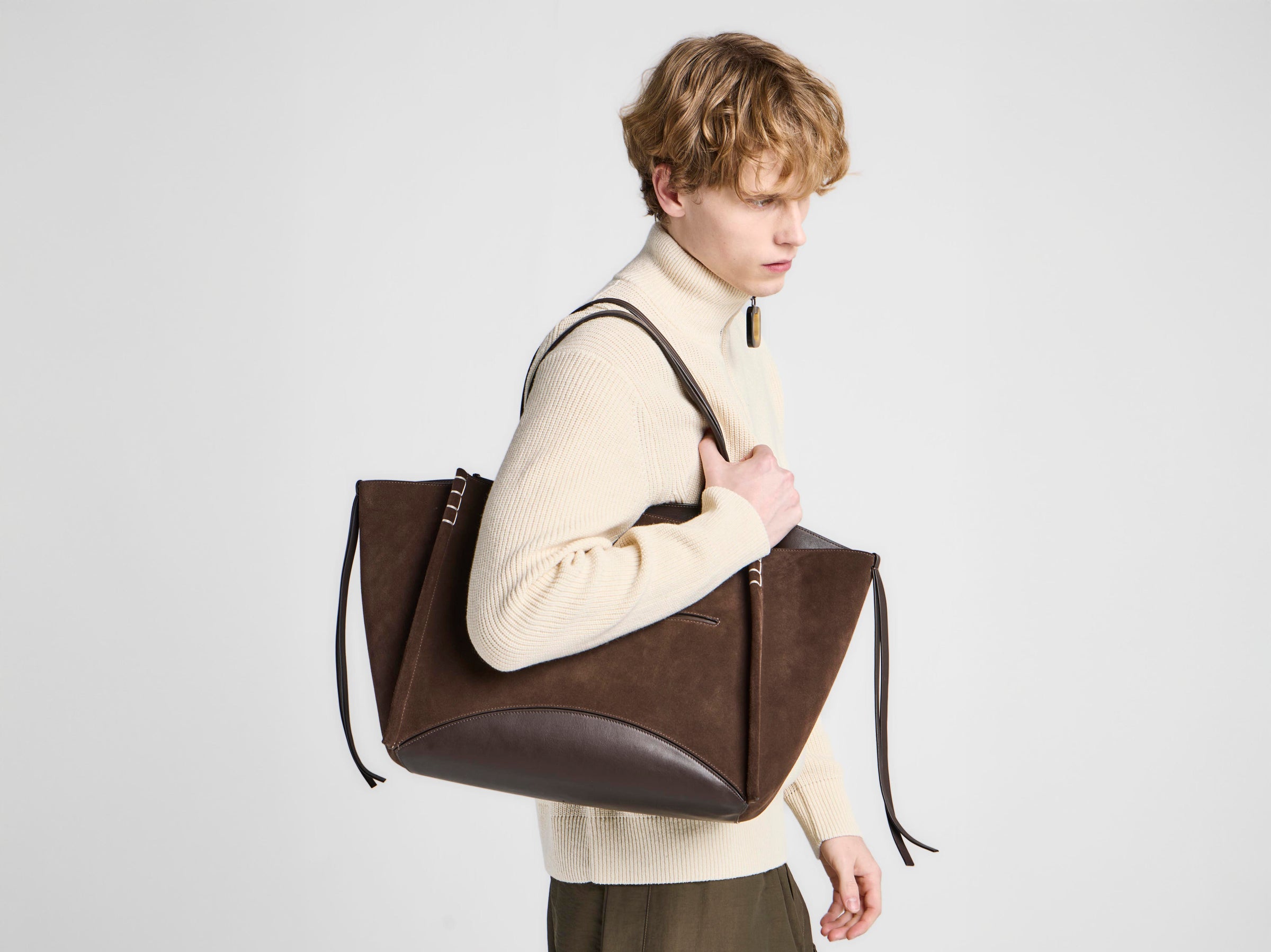 LOAFER CABAS BAG IN BROWN SUEDE