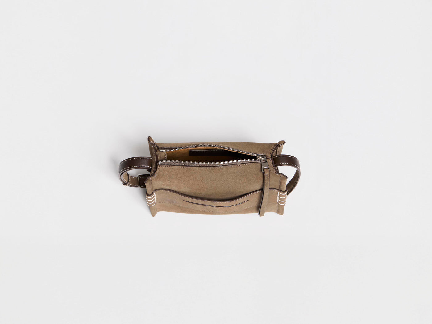 SMALL MESSENGER LOAFER BAG IN DARK TAUPE LEATHER
