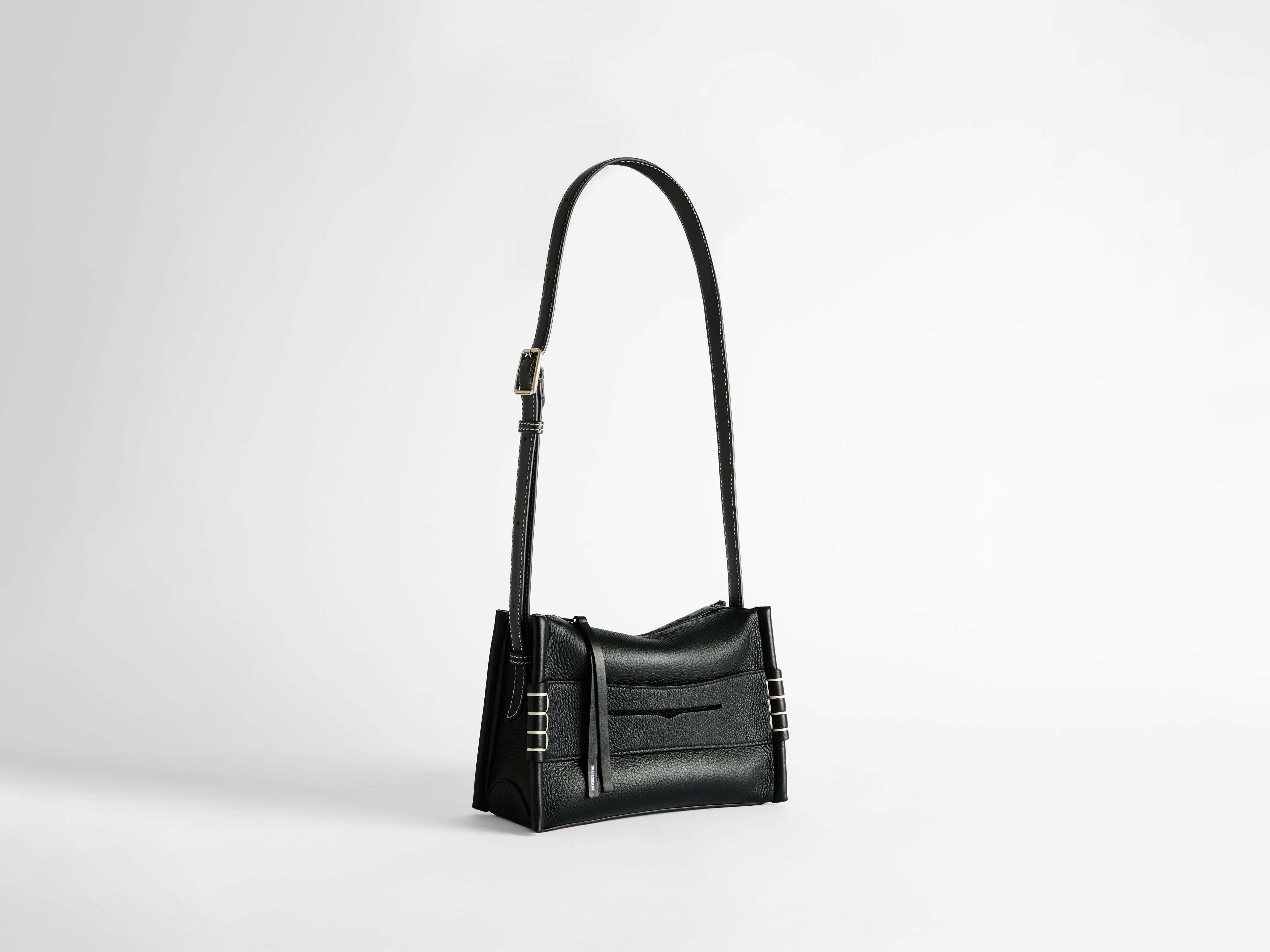 SMALL MESSENGER LOAFER BAG IN BLACK LEATHER in BLACK