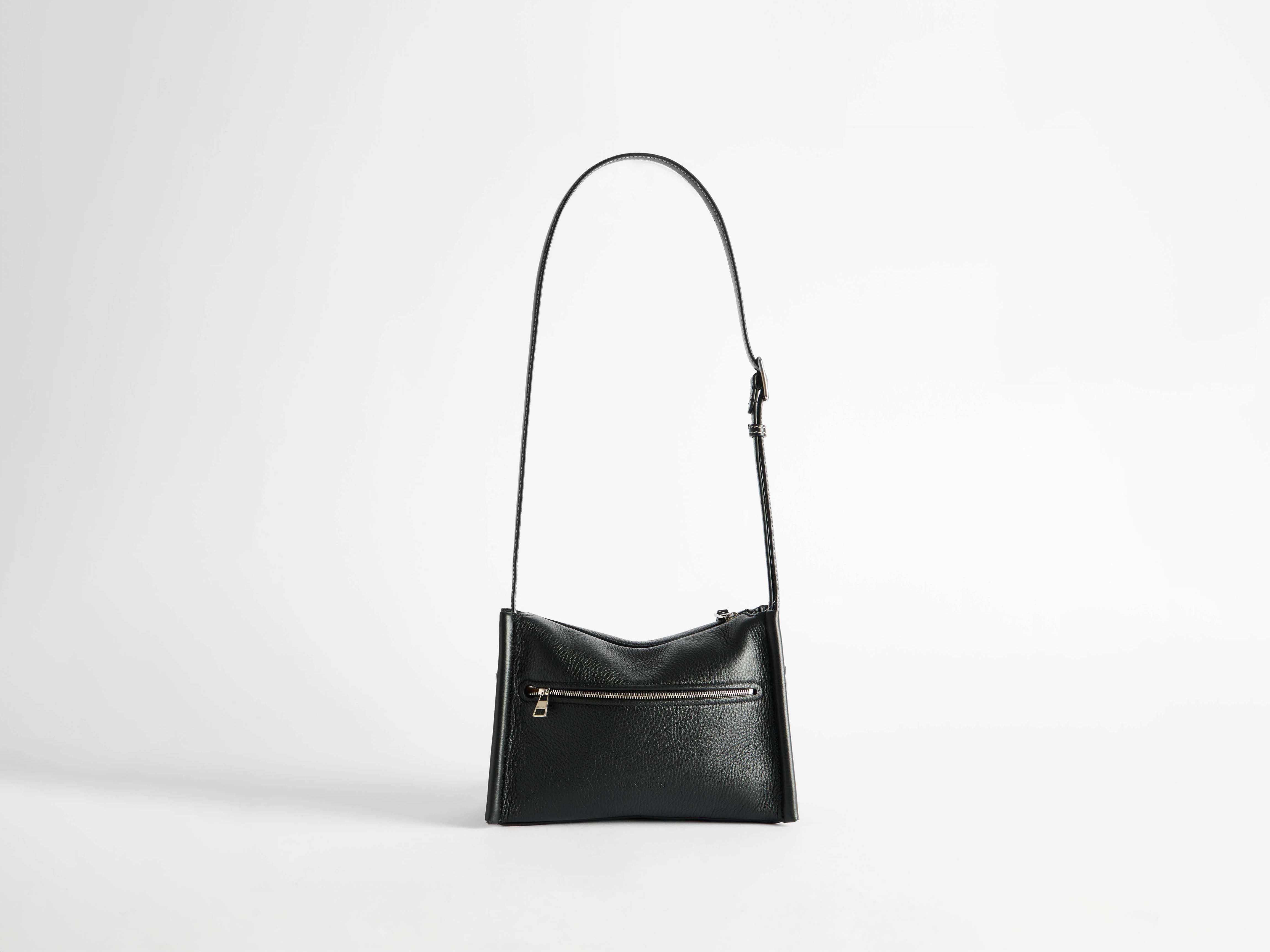 SMALL MESSENGER LOAFER BAG IN BLACK LEATHER in BLACK