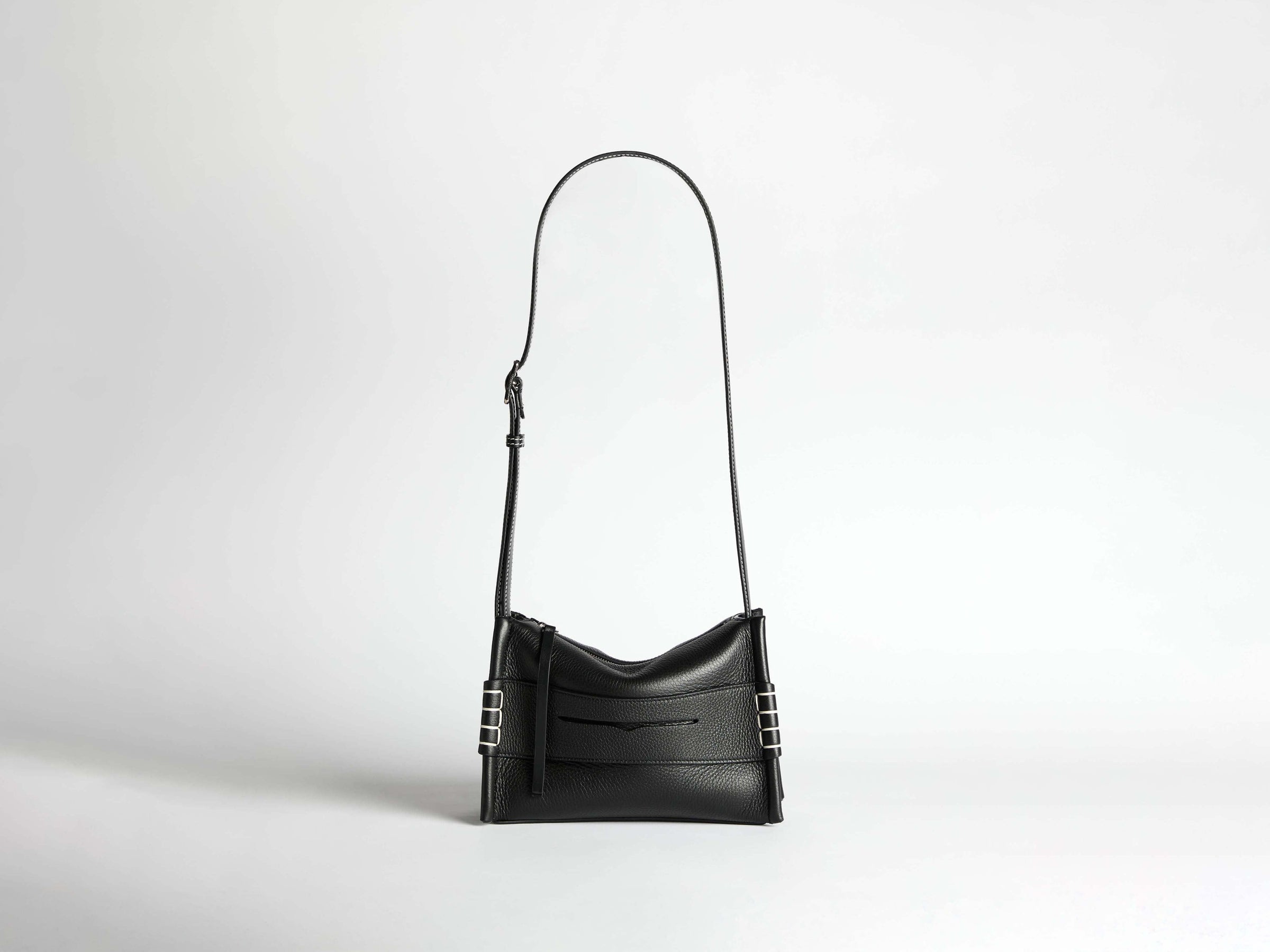 small messenger loafer bag black Product Front 4