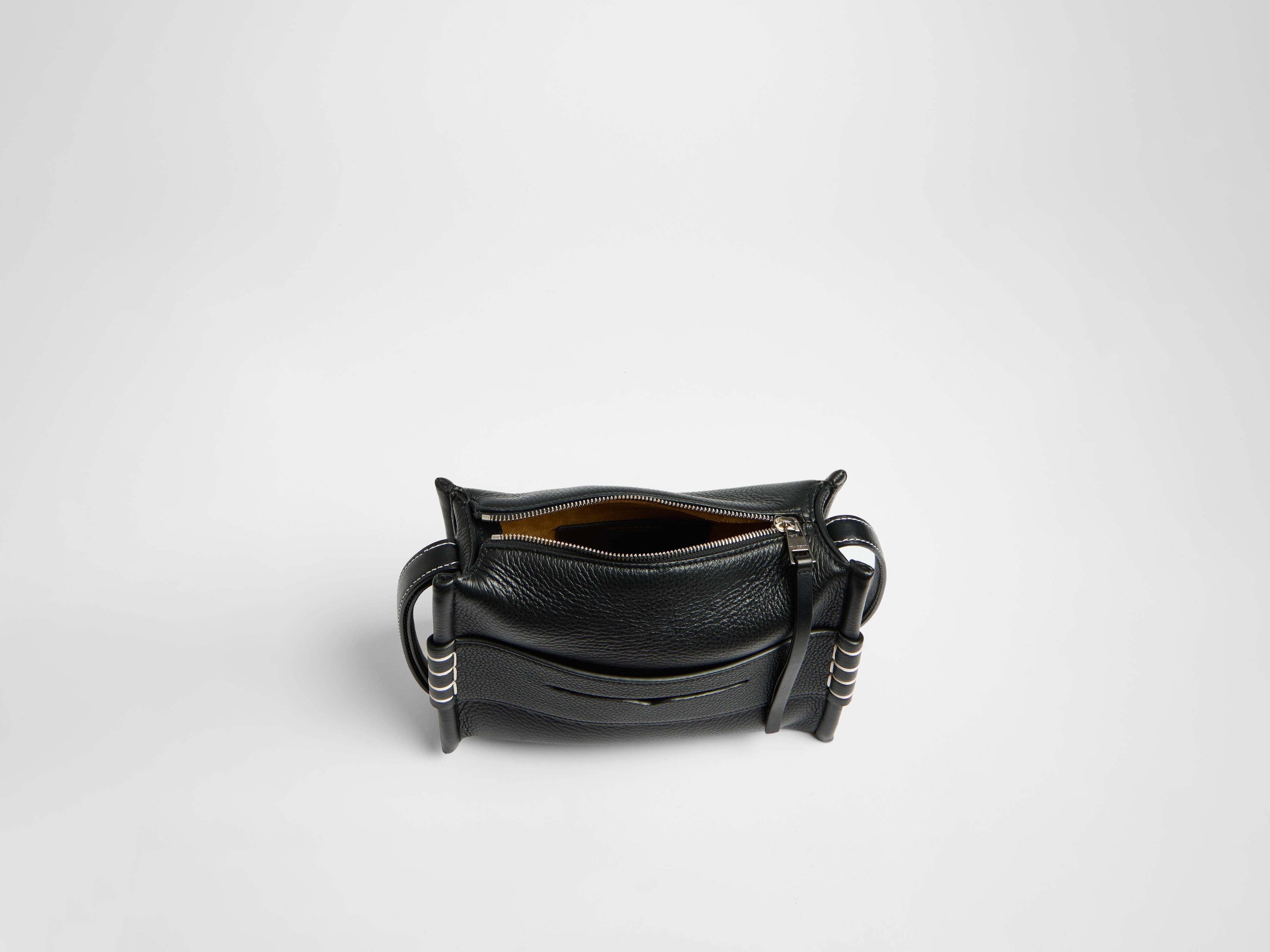 SMALL MESSENGER LOAFER BAG IN BLACK LEATHER in BLACK