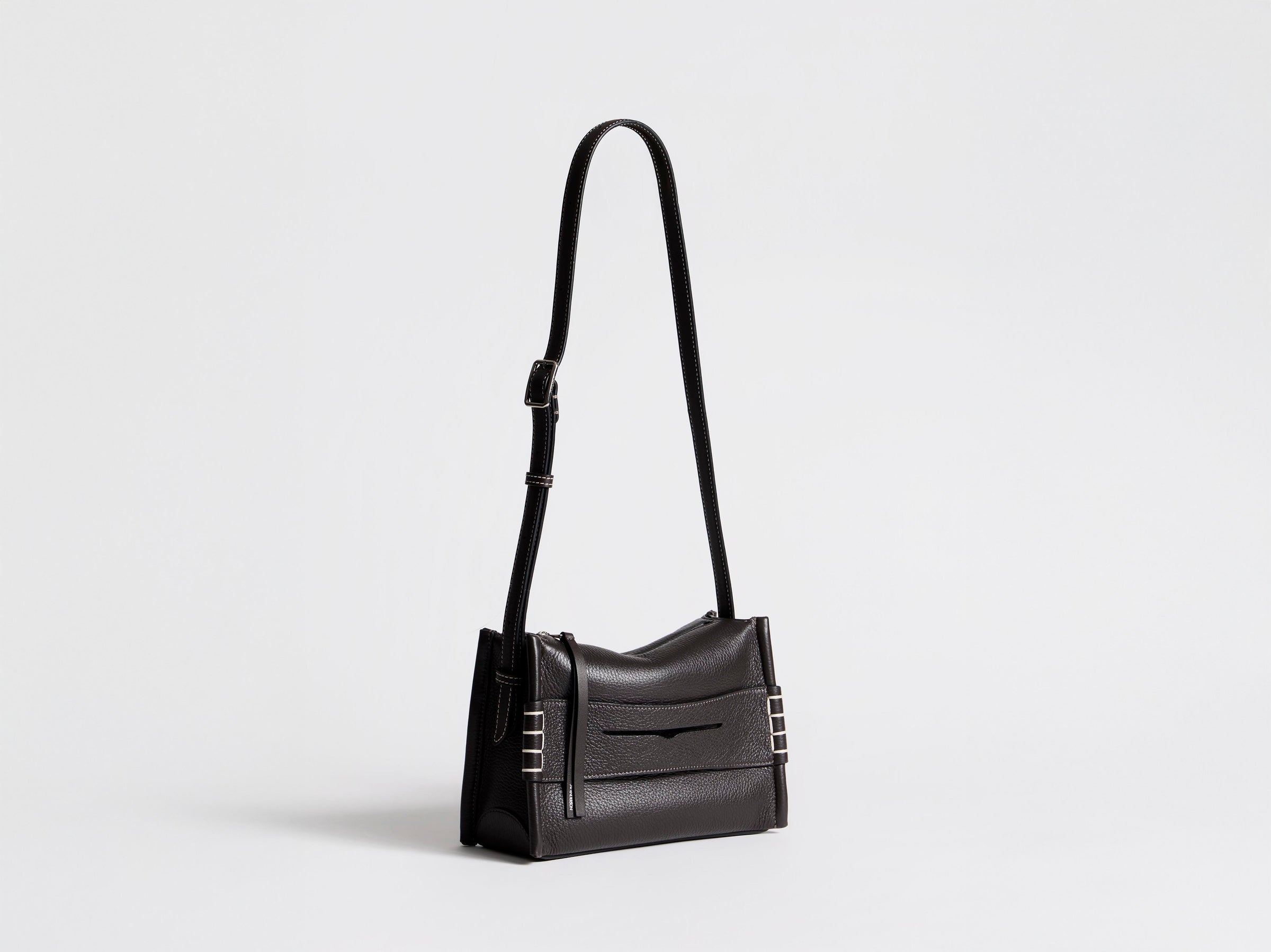 CL_SMALL MESSENGER LOAFER BAG