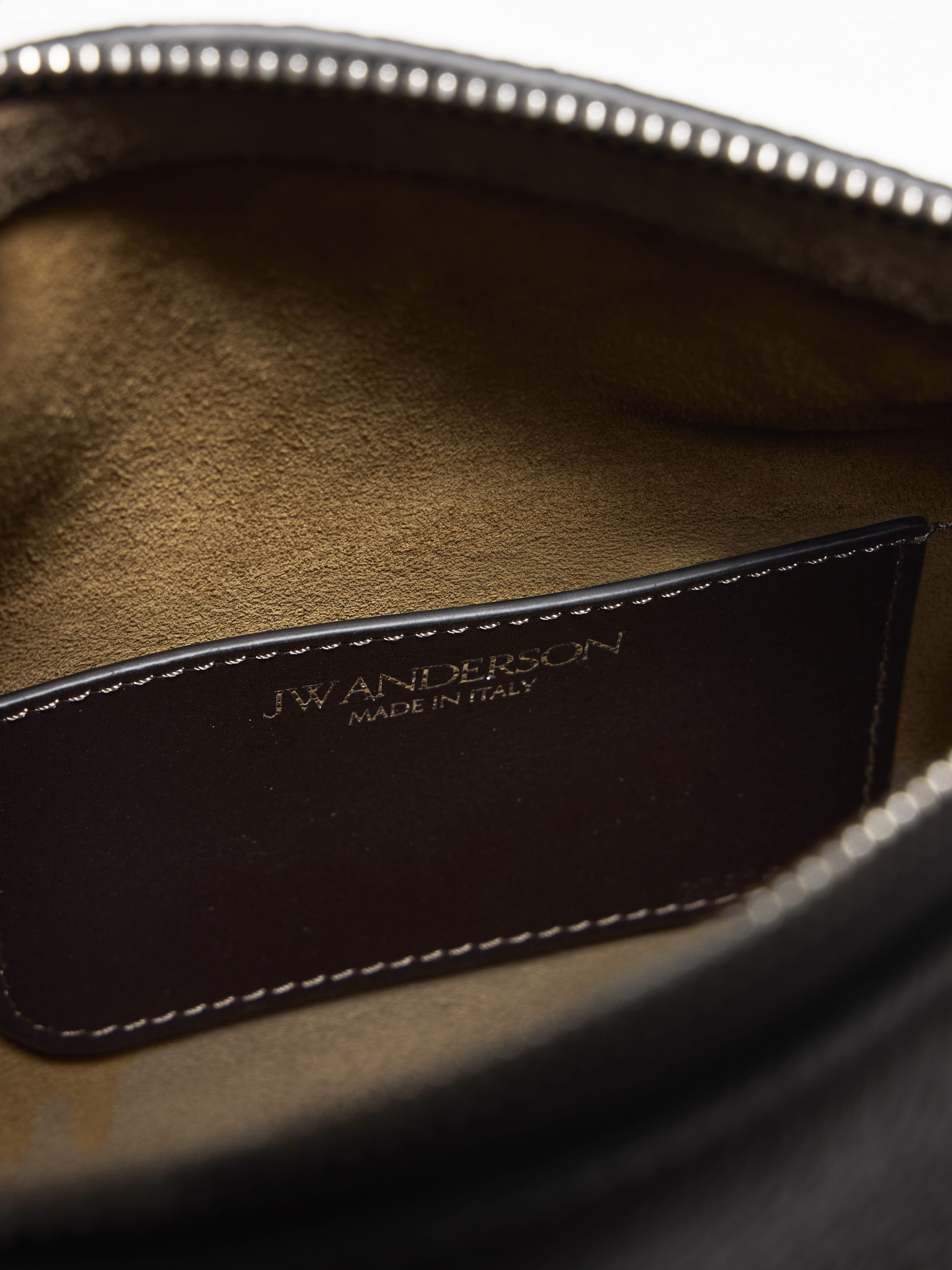 SMALL MESSENGER LOAFER BAG IN CHOCOLATE BROWN LEATHER in CHOCOLATE