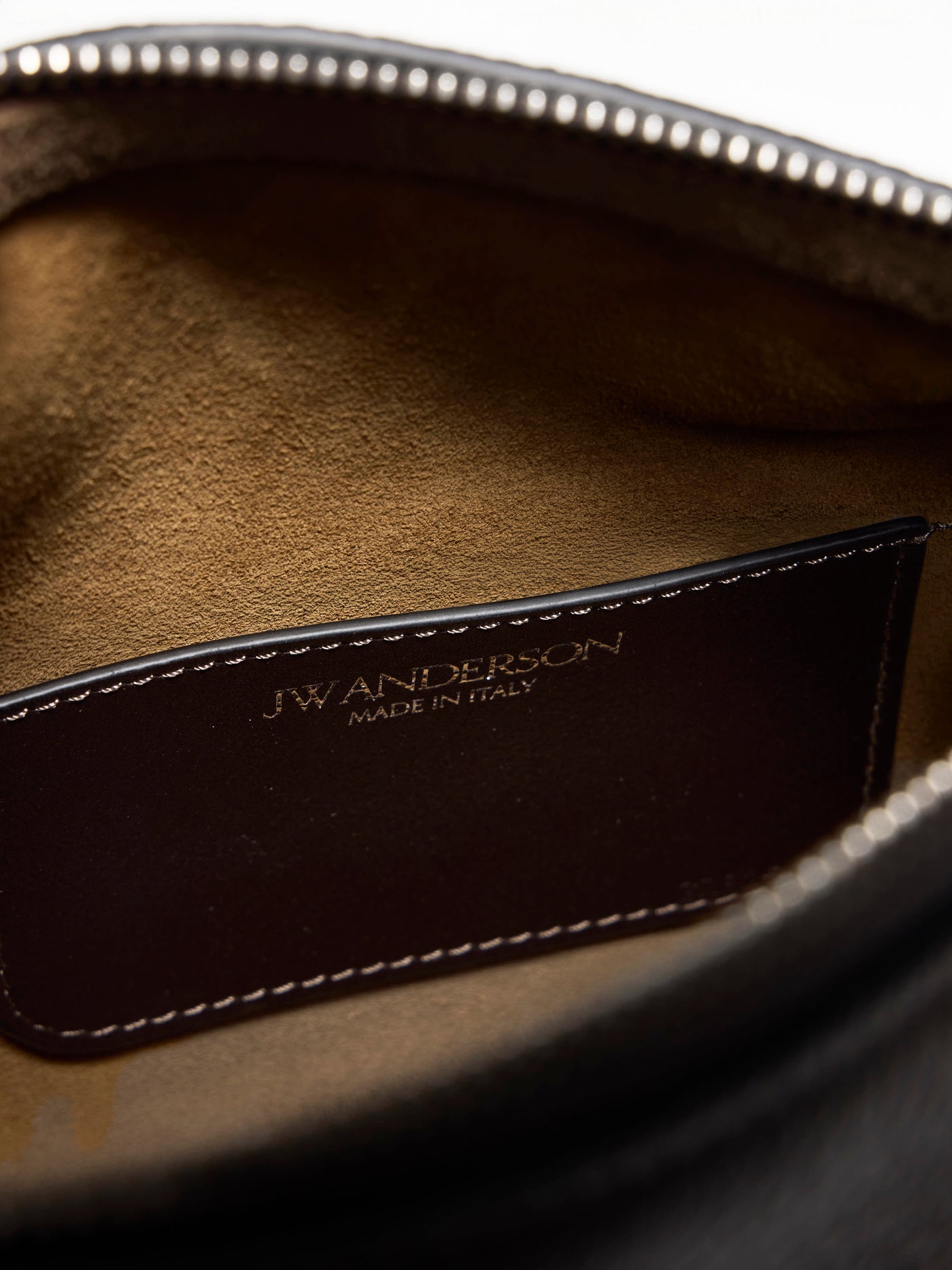 SMALL MESSENGER LOAFER BAG IN CHOCOLATE BROWN LEATHER