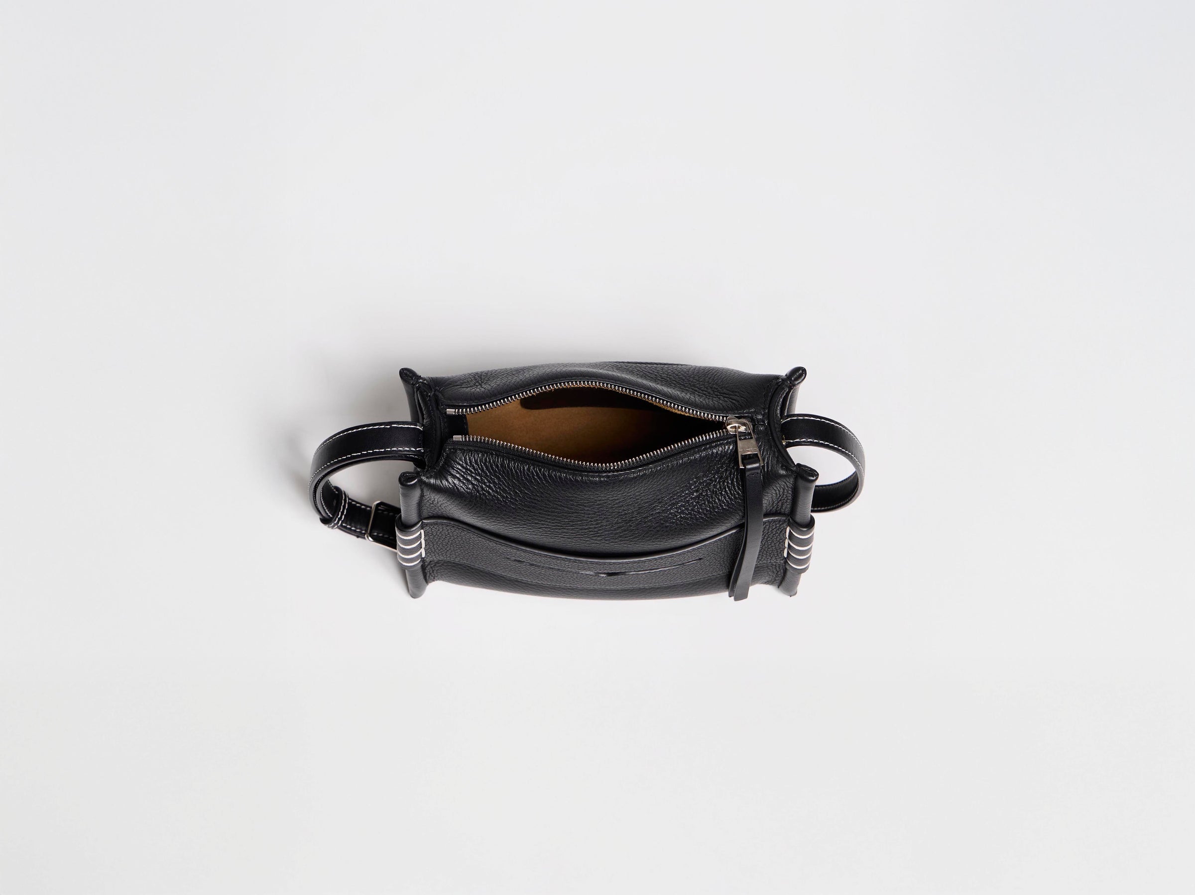SMALL MESSENGER LOAFER BAG IN BLACK LEATHER