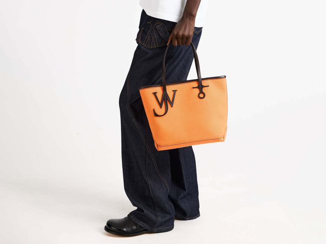 small anchor tote orange brown Model Detail 1