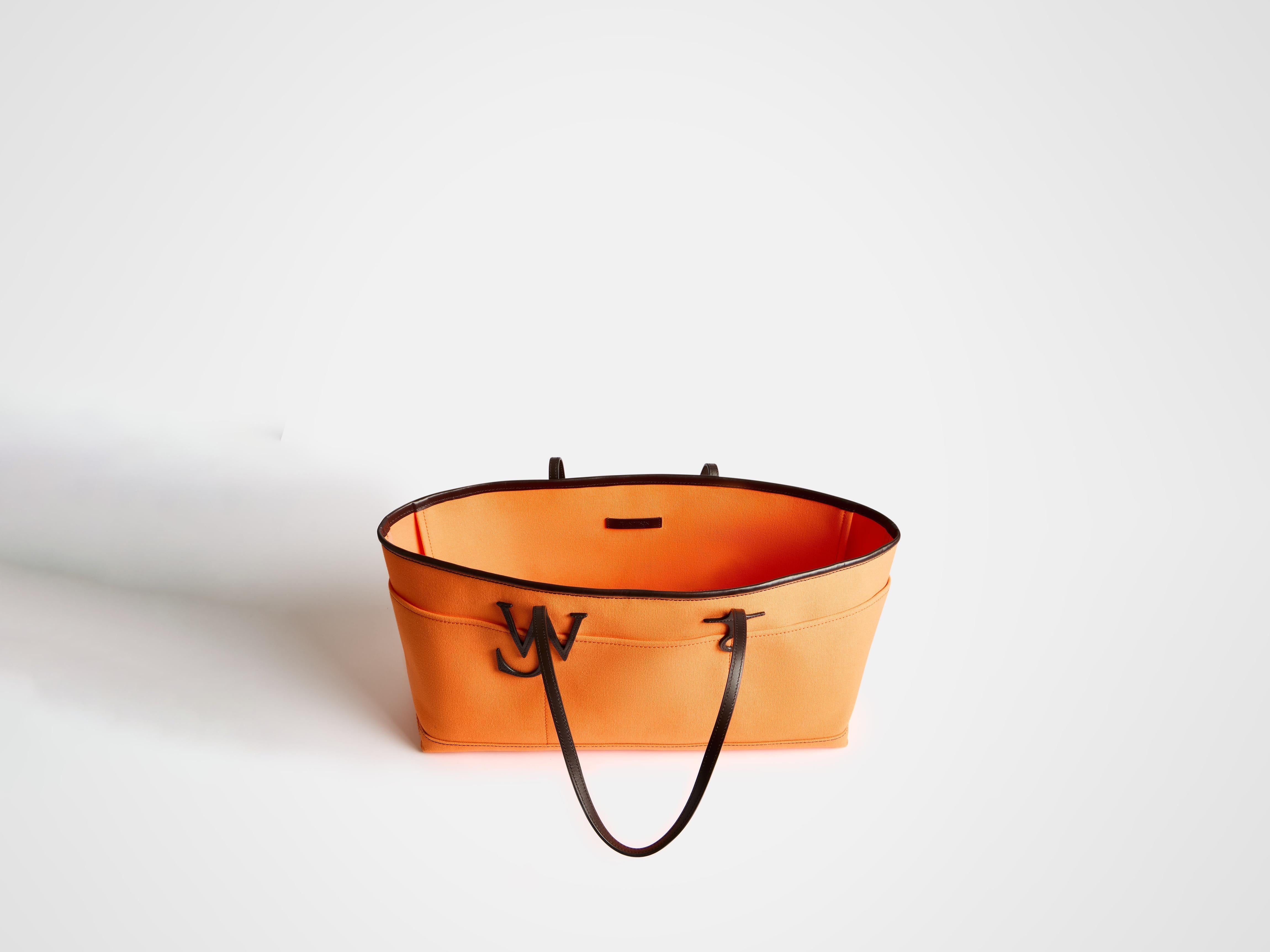 STRETCH ANCHOR CANVAS & LEATHER TOTE IN ORANGE in ORANGE