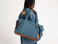 WEEKENDER CANVAS TOTE BAG IN MID-BLUE