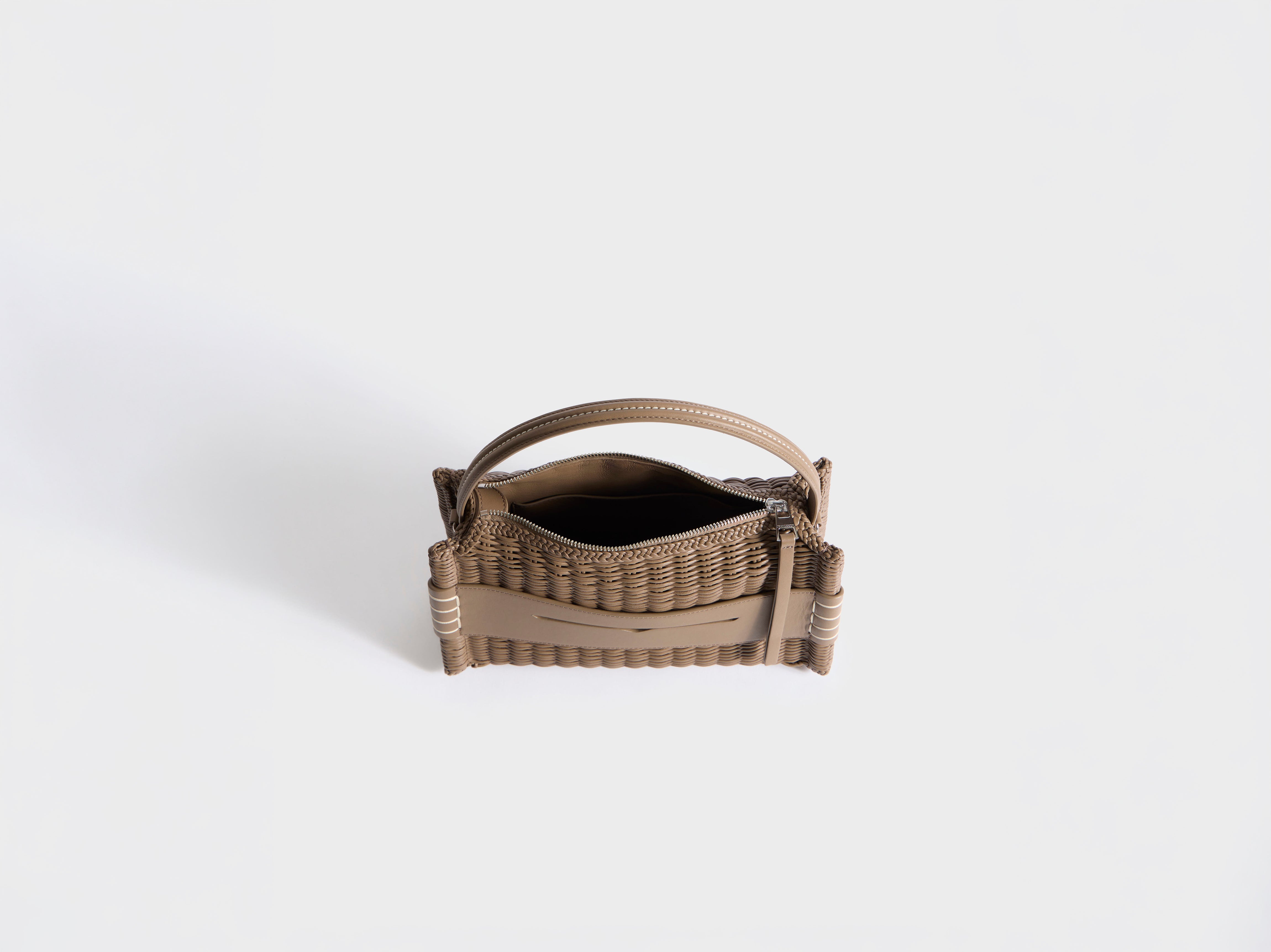 LOAFER BAG IN TAUPE WOVEN LEATHER in TAUPE HB0777LA0399190O/S | JW