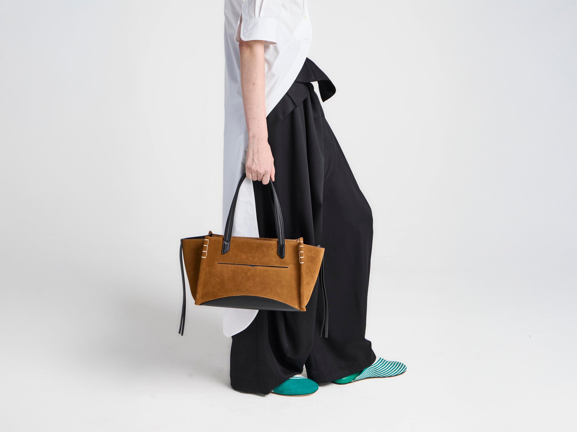 ELONGATED LOAFER CABAS BAG IN CARAMEL SUEDE & BLACK LEATHER