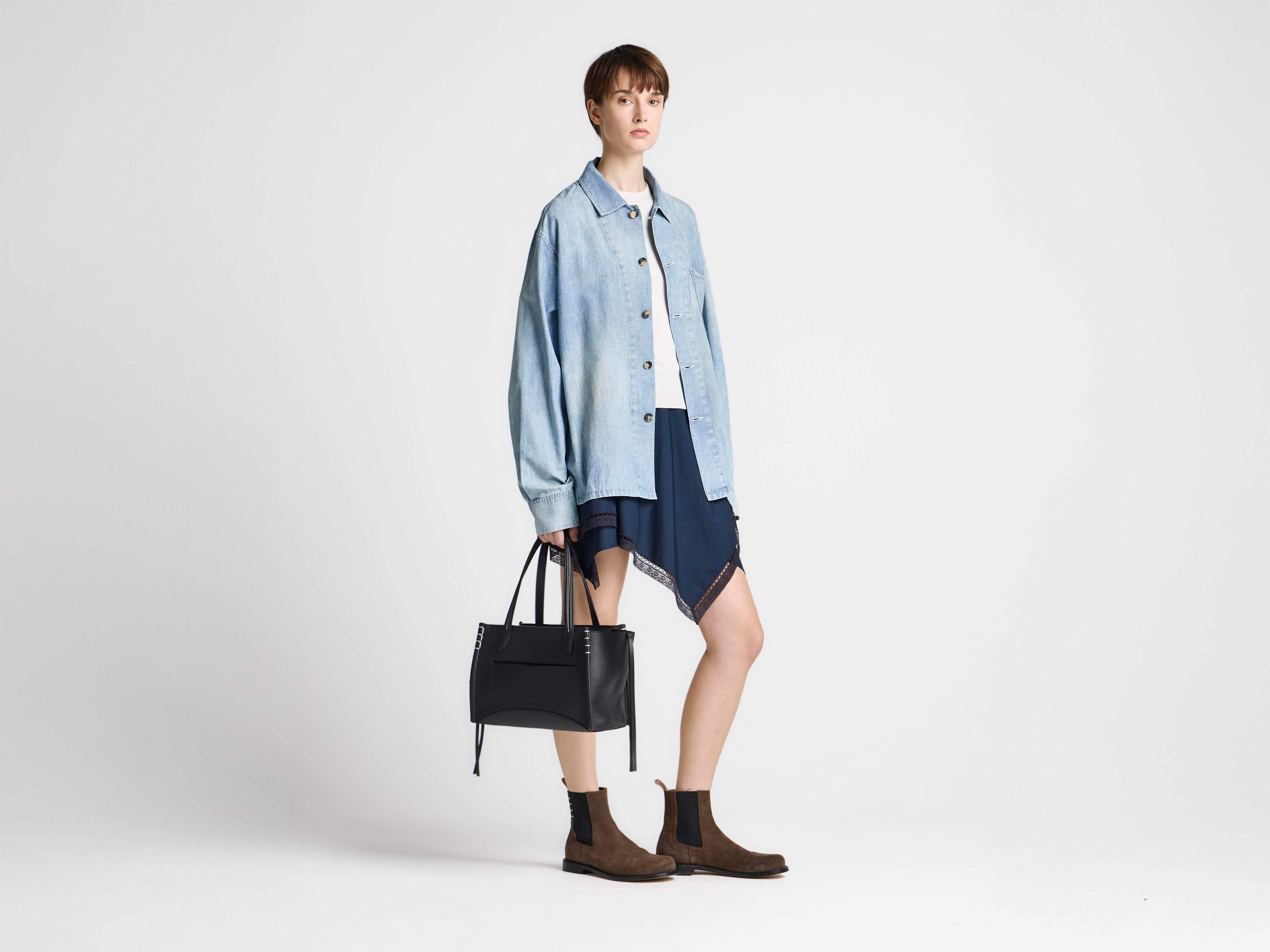 ELONGATED LOAFER CABAS BAG IN BLACK LEATHER in BLACK