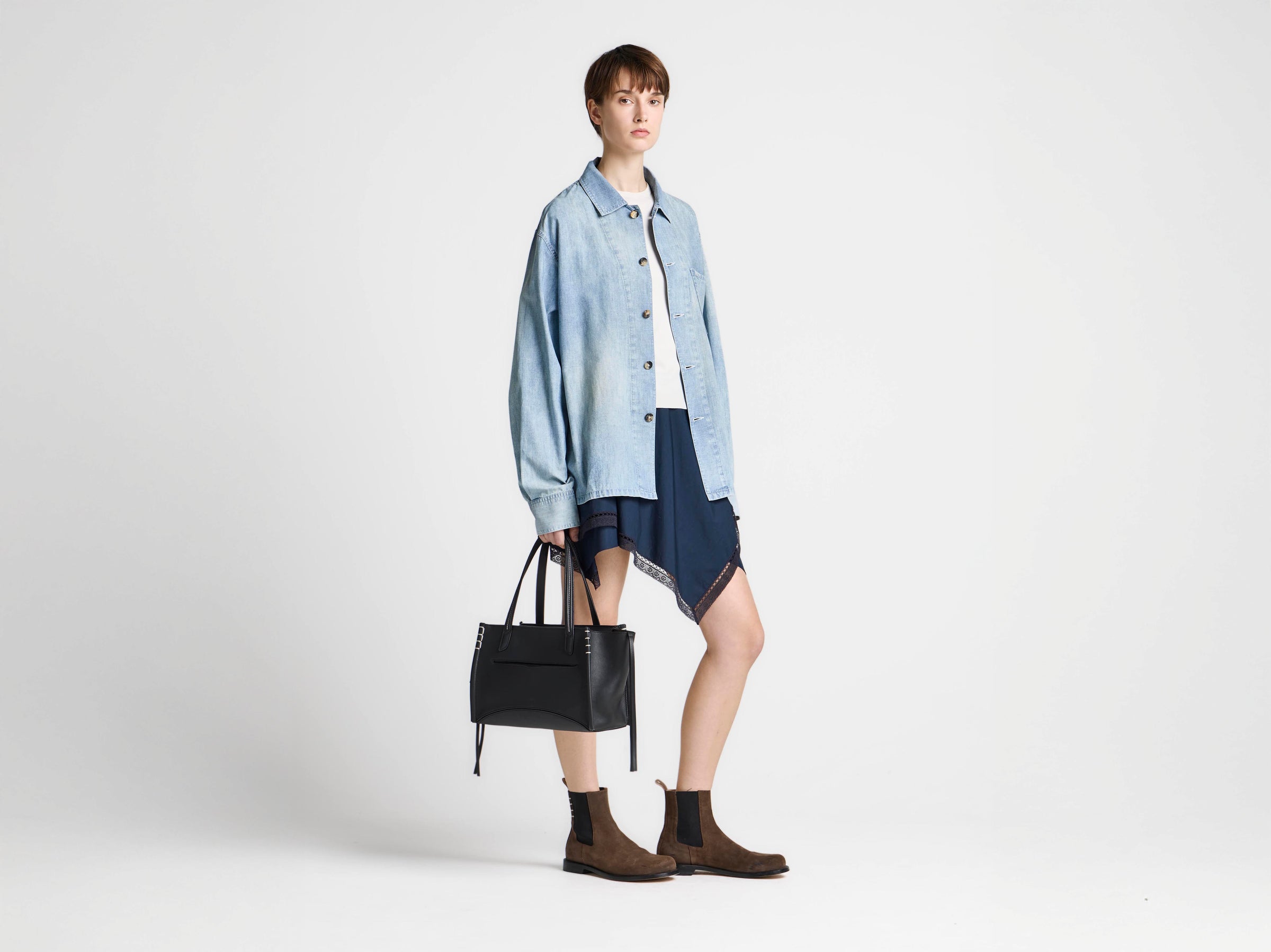 ELONGATED LOAFER CABAS BAG IN BLACK LEATHER