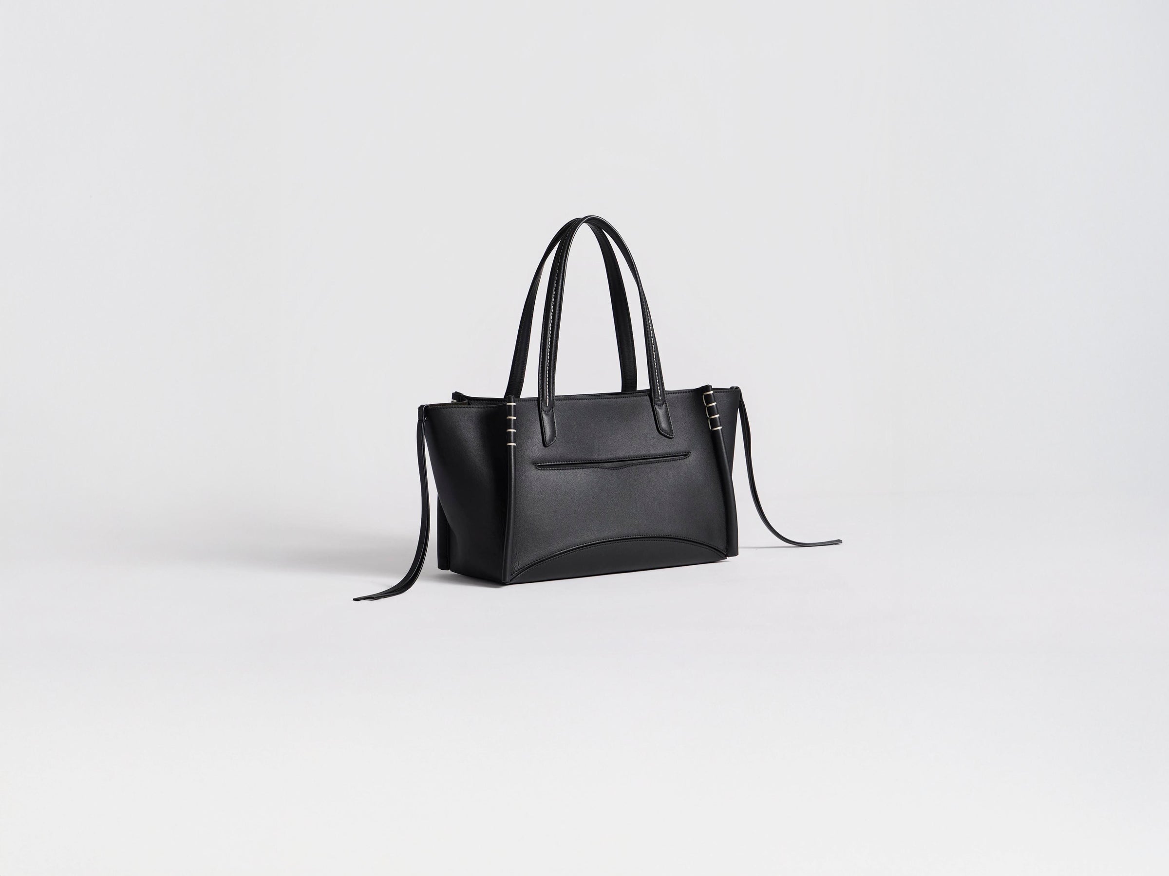 ELONGATED LOAFER CABAS BAG IN BLACK LEATHER