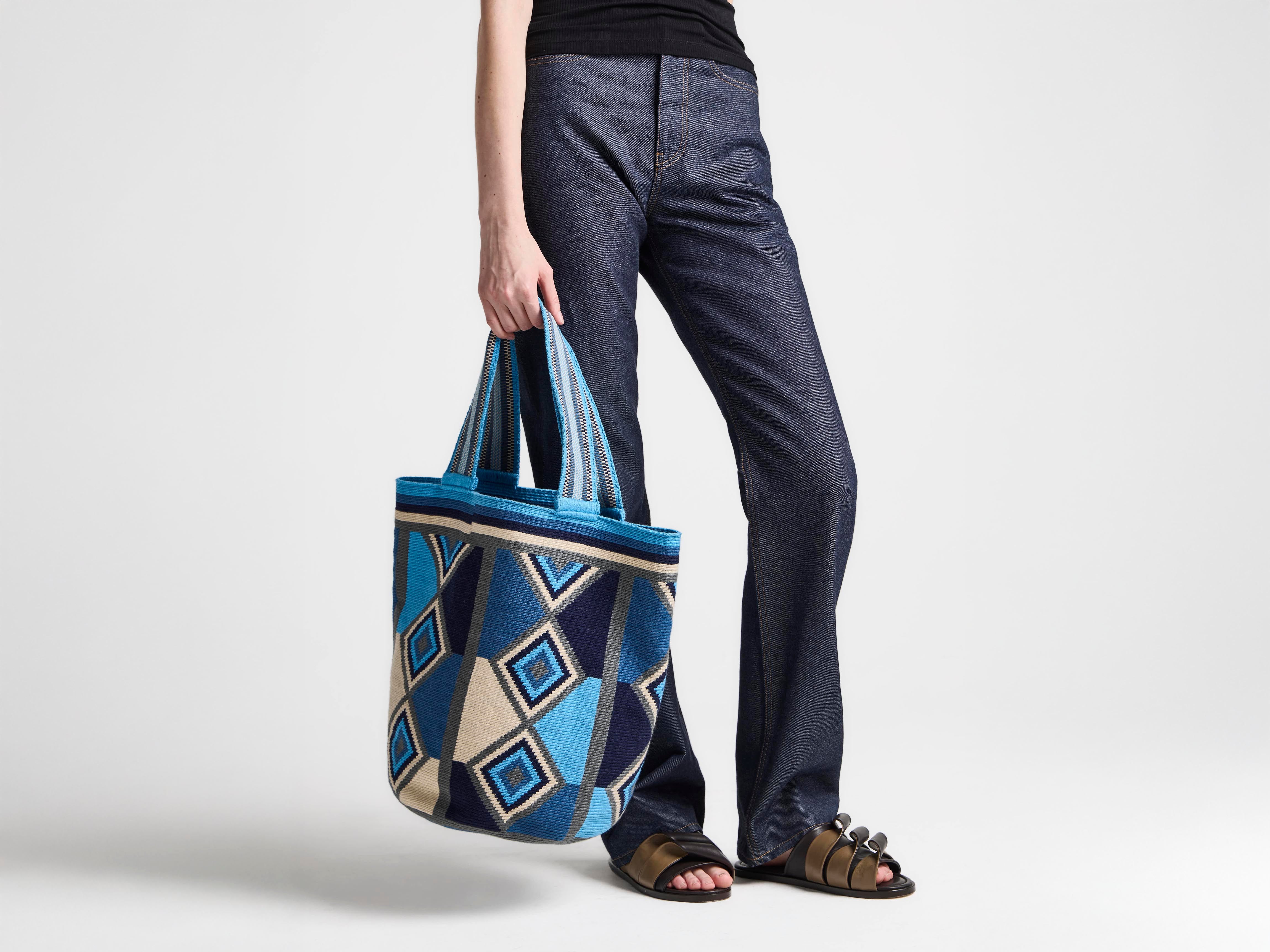 WAYUU MOCHILA IN BLUE & MULTI in BLUE/MULTI HB0785FA0506899O/S